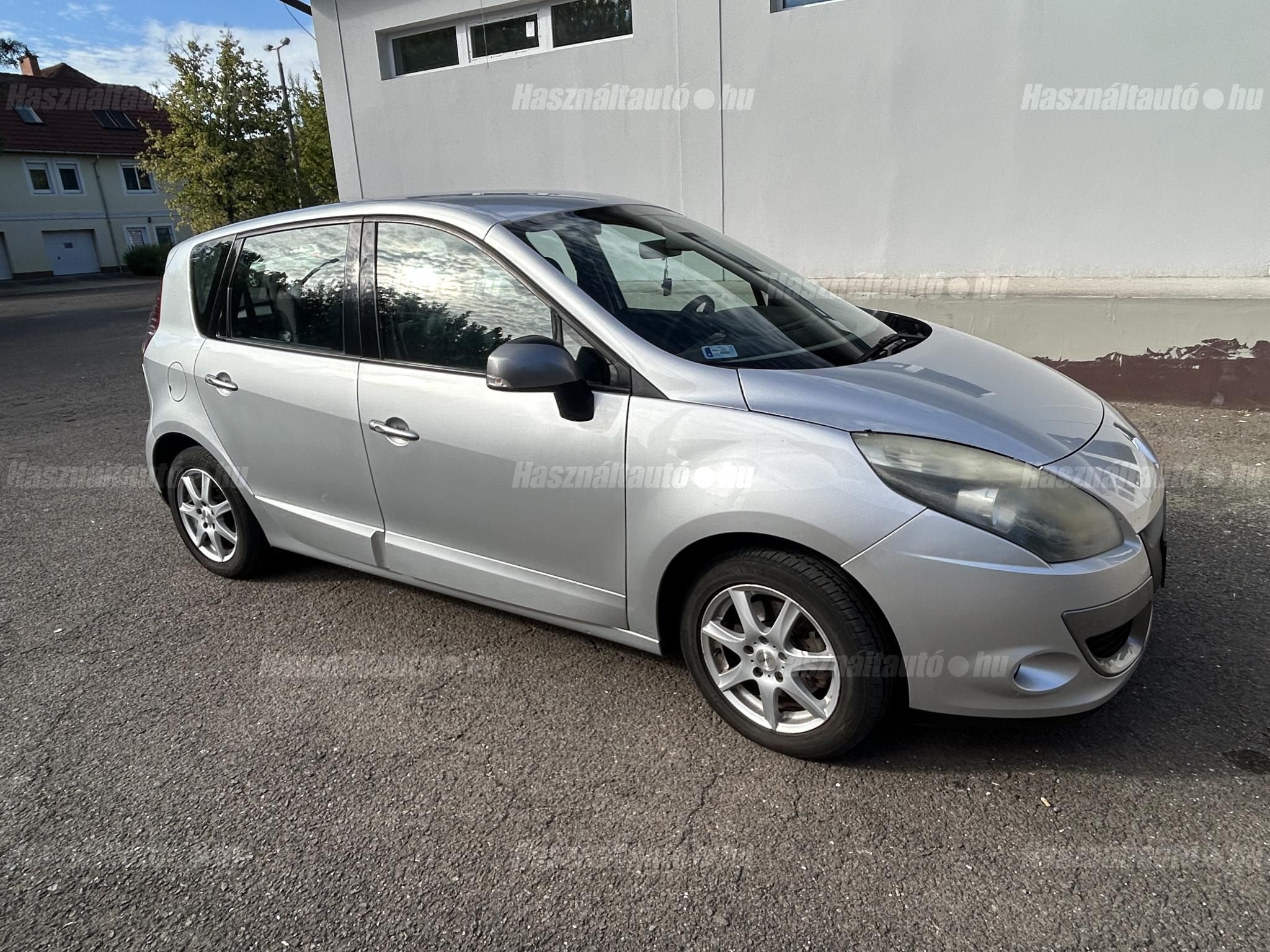RENAULT SCENIC 2012/1 - 1