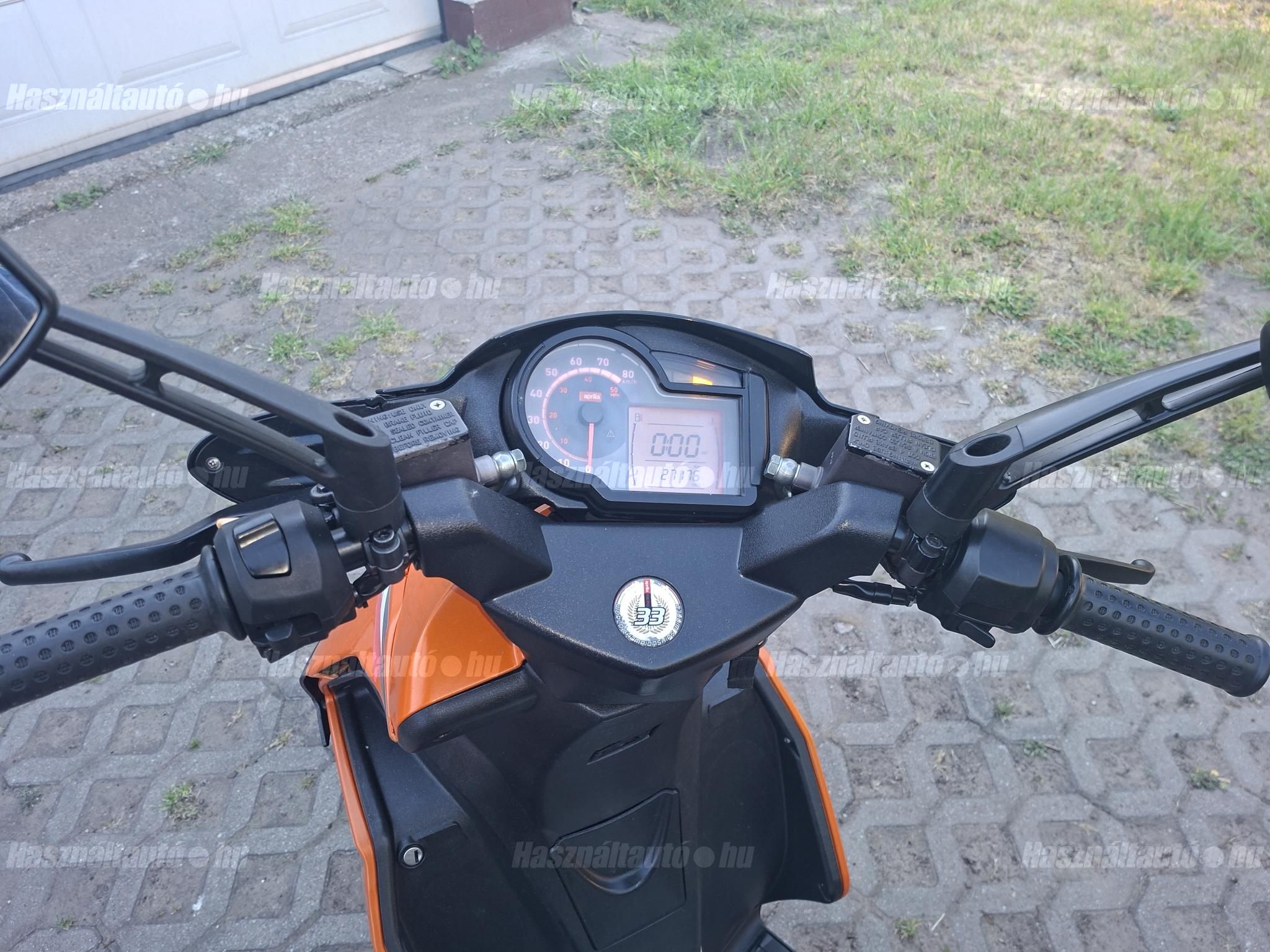 APRILIA SR 50 2010/1 - 1