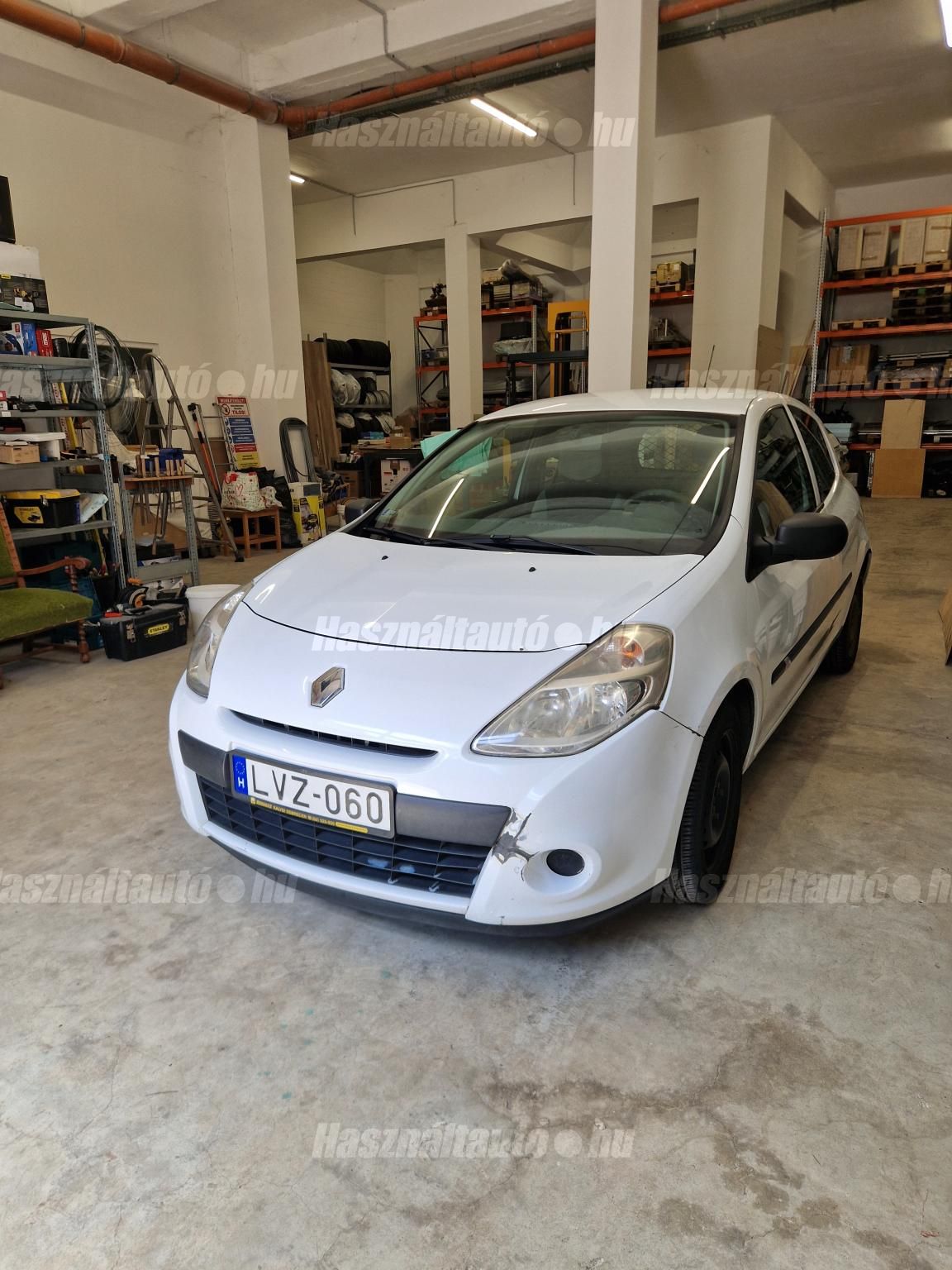 RENAULT CLIO 2011/8 - 1