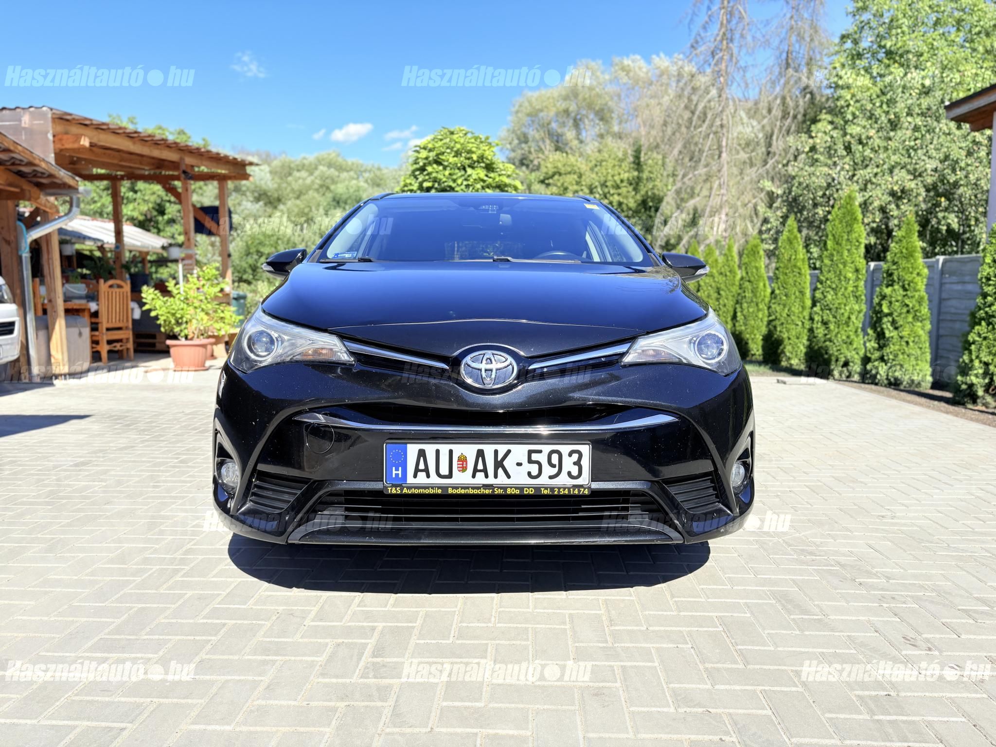 TOYOTA AVENSIS 2016/8 - 1