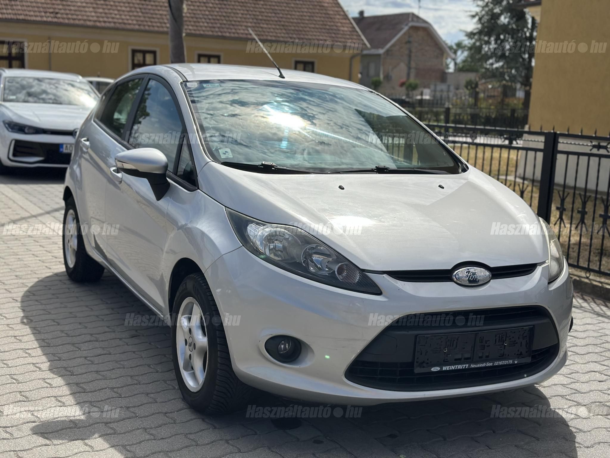 FORD FIESTA 2010 - 1