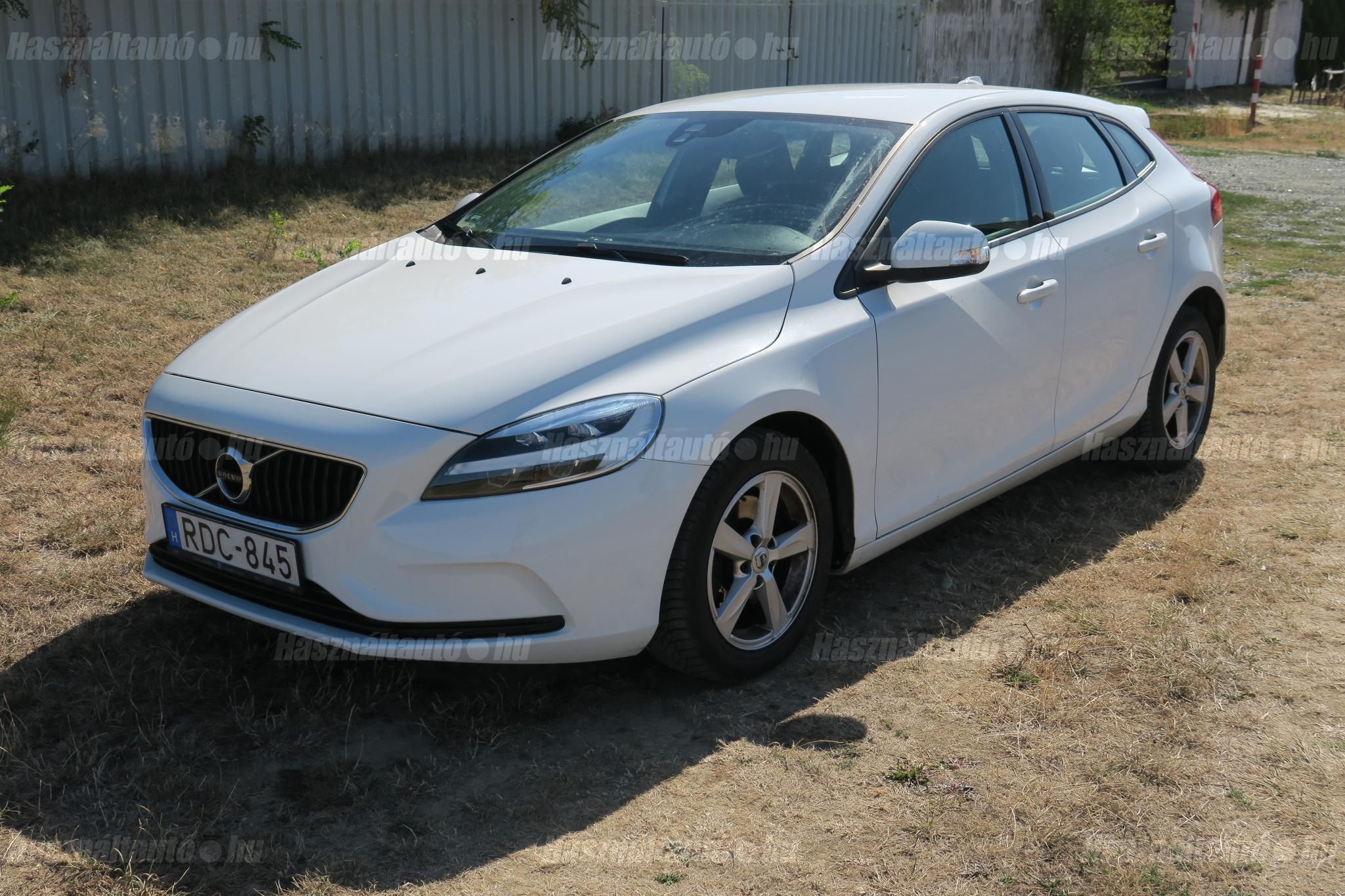 VOLVO V40 2018/10 - 1
