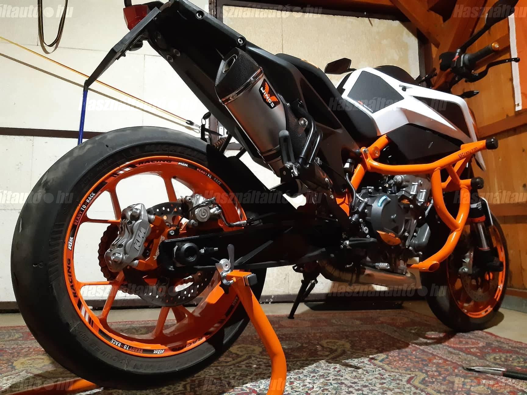 KTM 890 DUKE R 2020/7 - 1