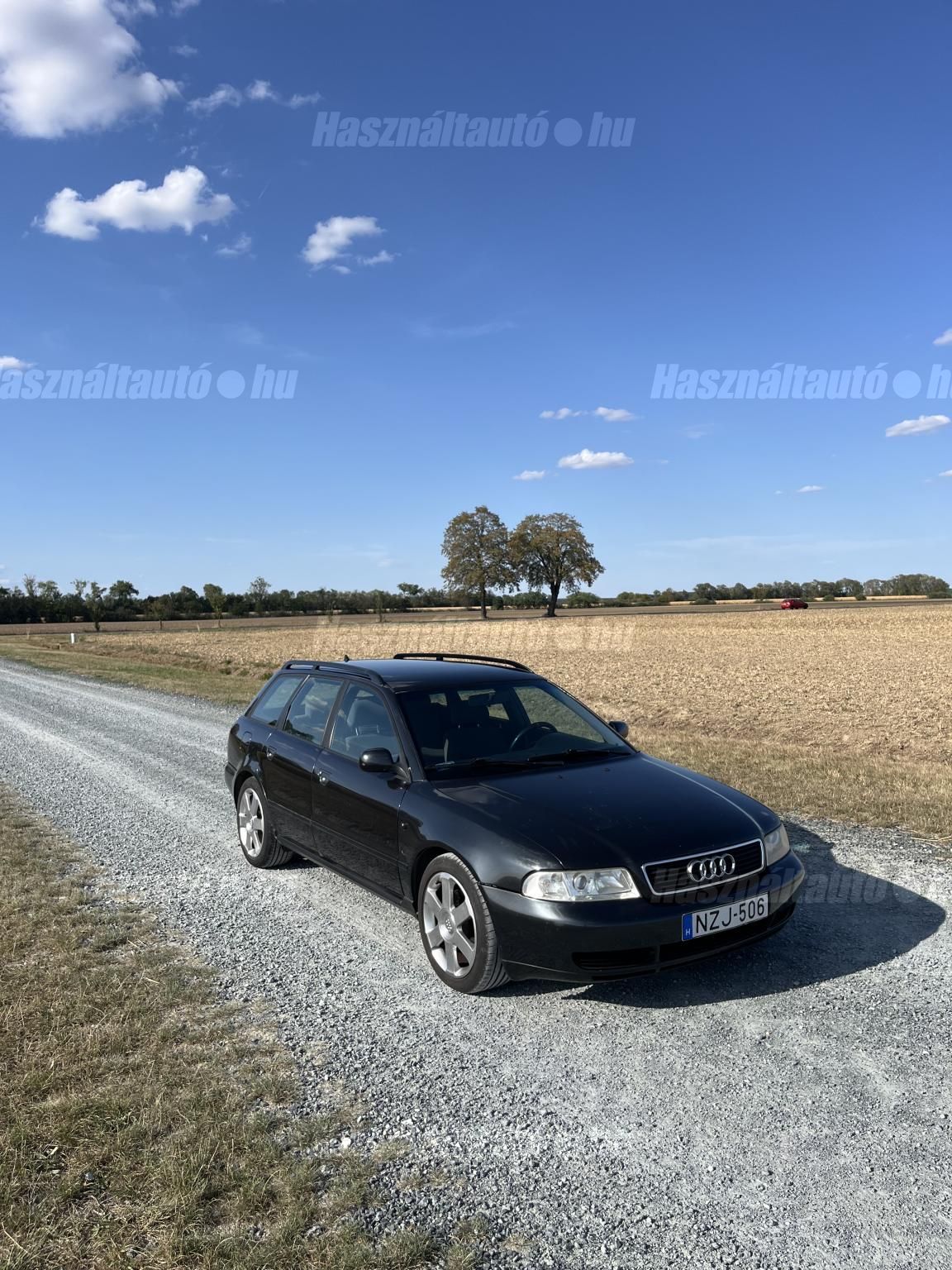 AUDI A4 1998/6 - 1