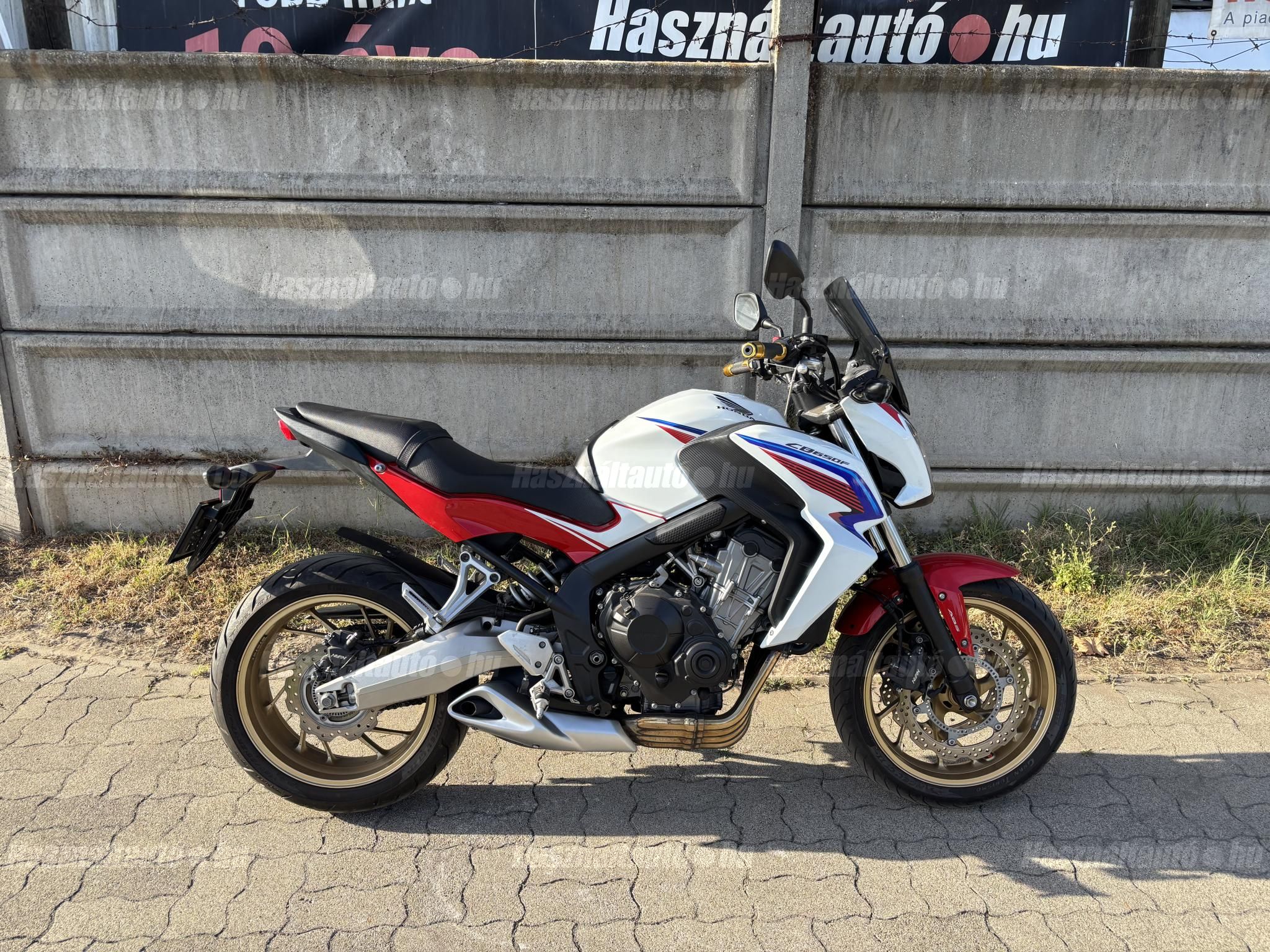 HONDA CB 650 F 2015 - 1