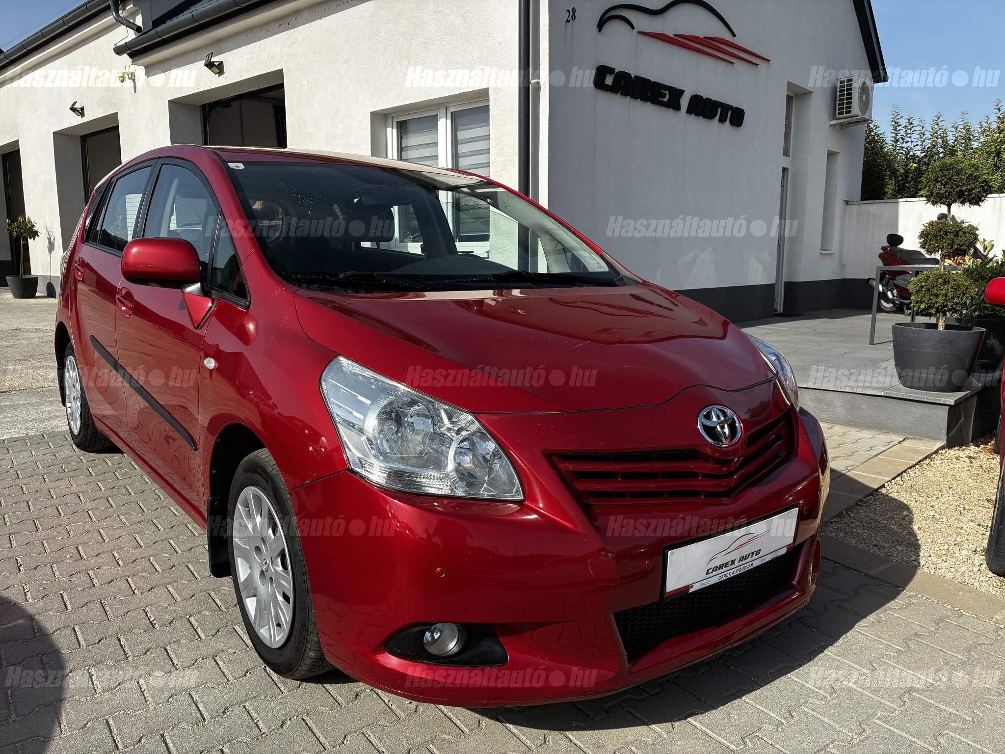 TOYOTA VERSO 2011/2 - 1