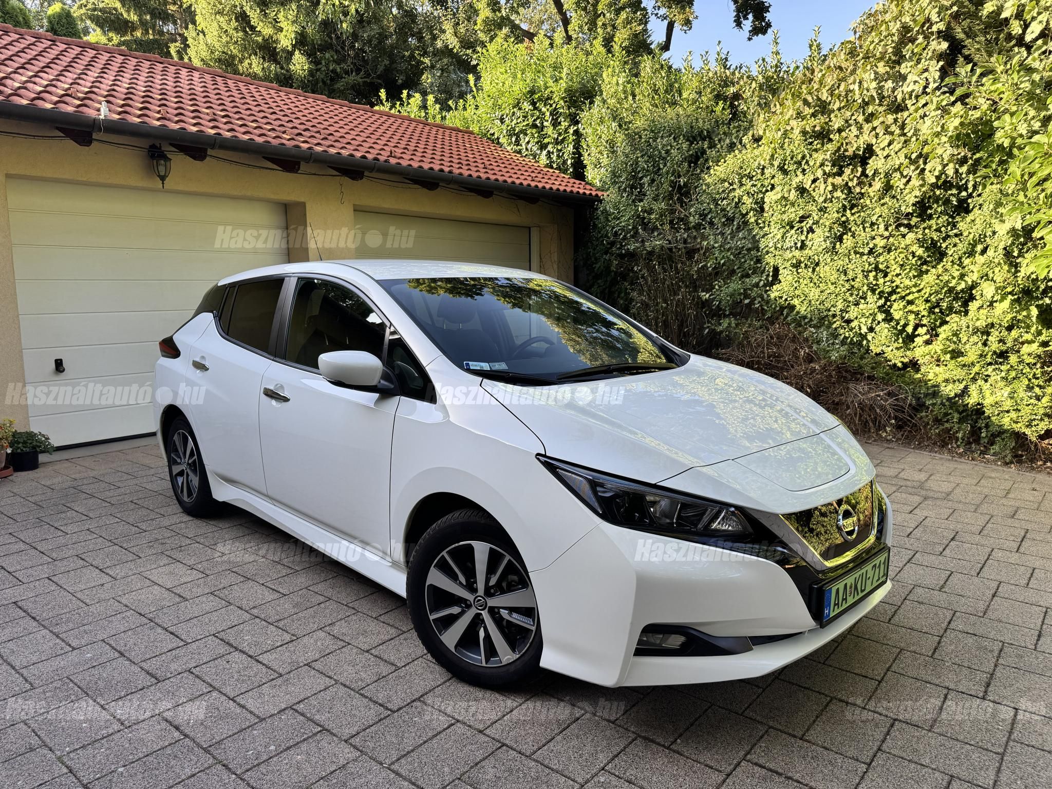 NISSAN LEAF 2021/10 - 1