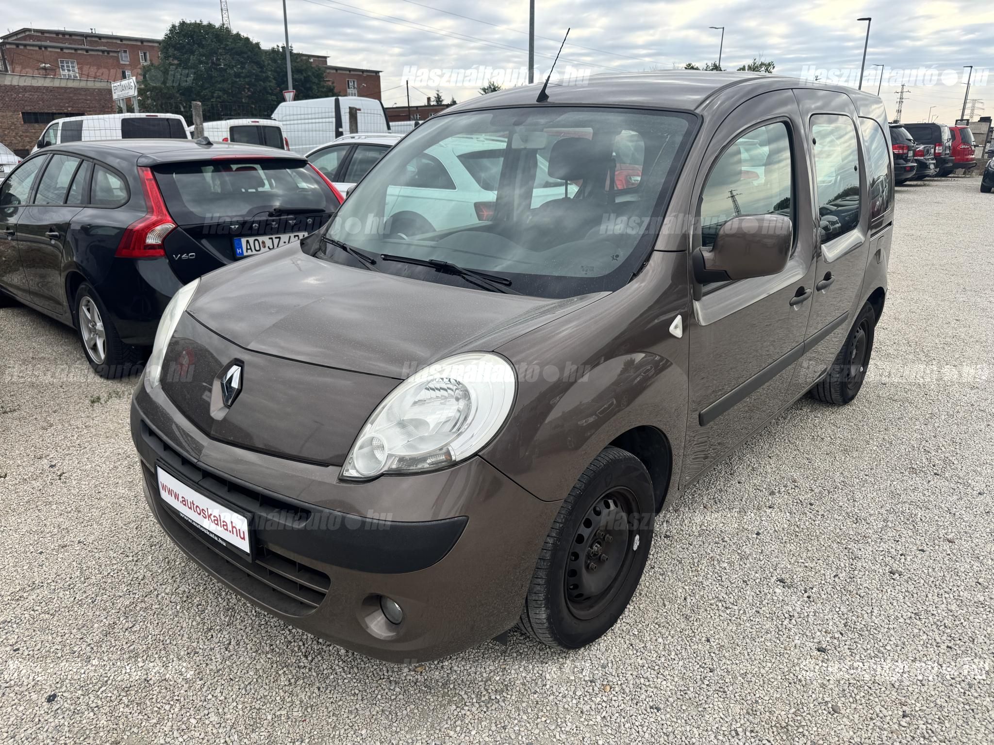 RENAULT KANGOO 2011/12 - 1