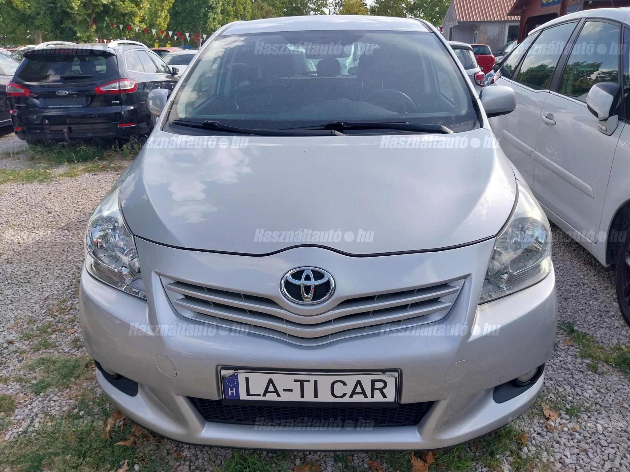TOYOTA VERSO 2013/3 - 1