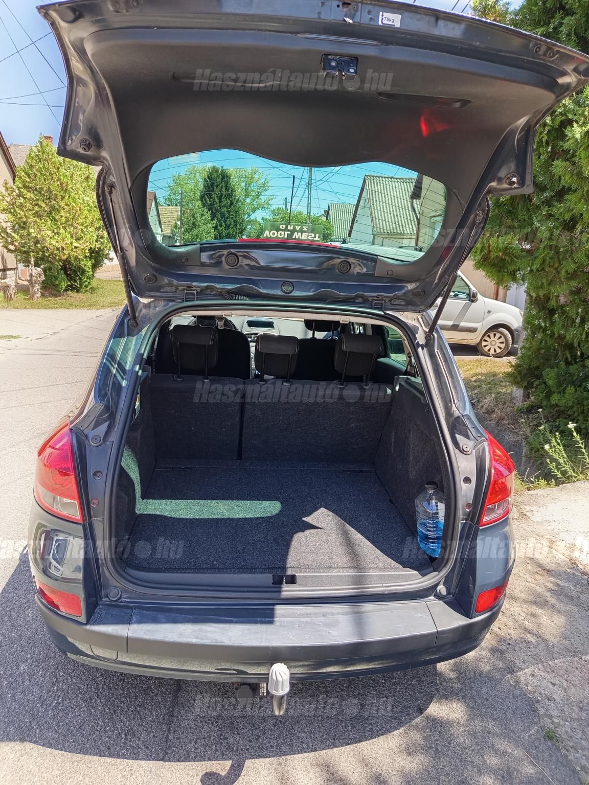 RENAULT CLIO 2012/5 - 1