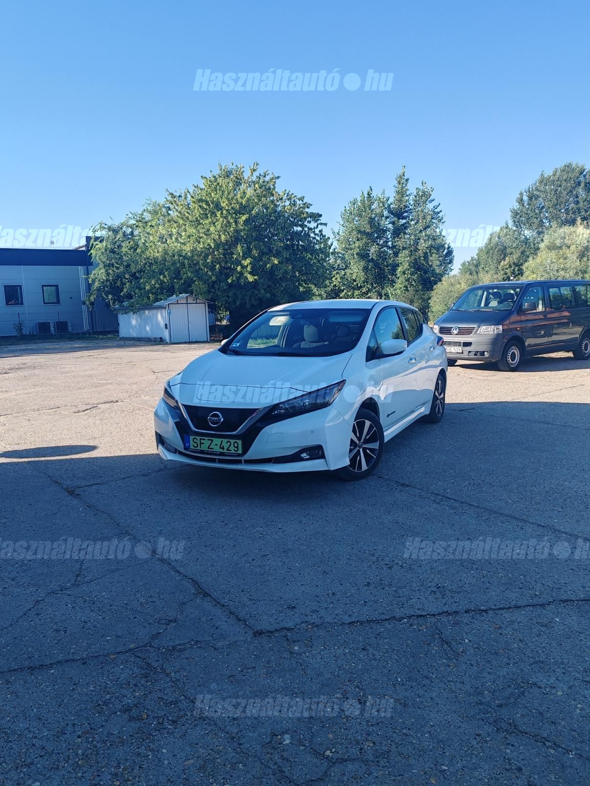 NISSAN LEAF 2018/6 - 1