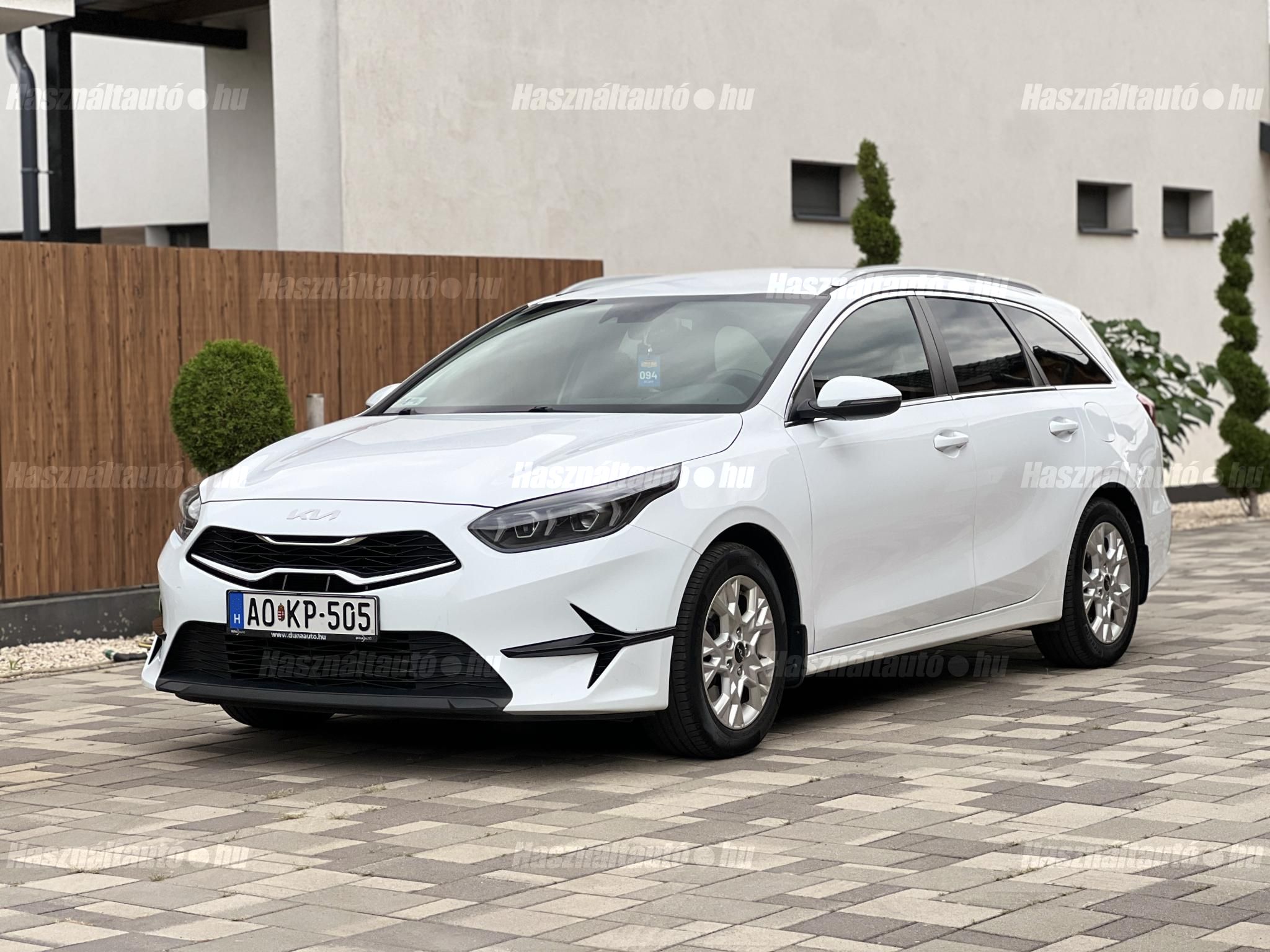 KIA CEE'D 2022/5 - 1