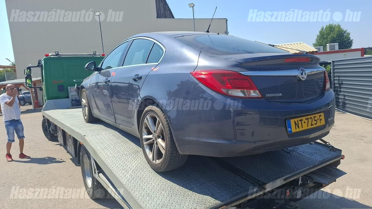 OPEL INSIGNIA 2009/6 - 1