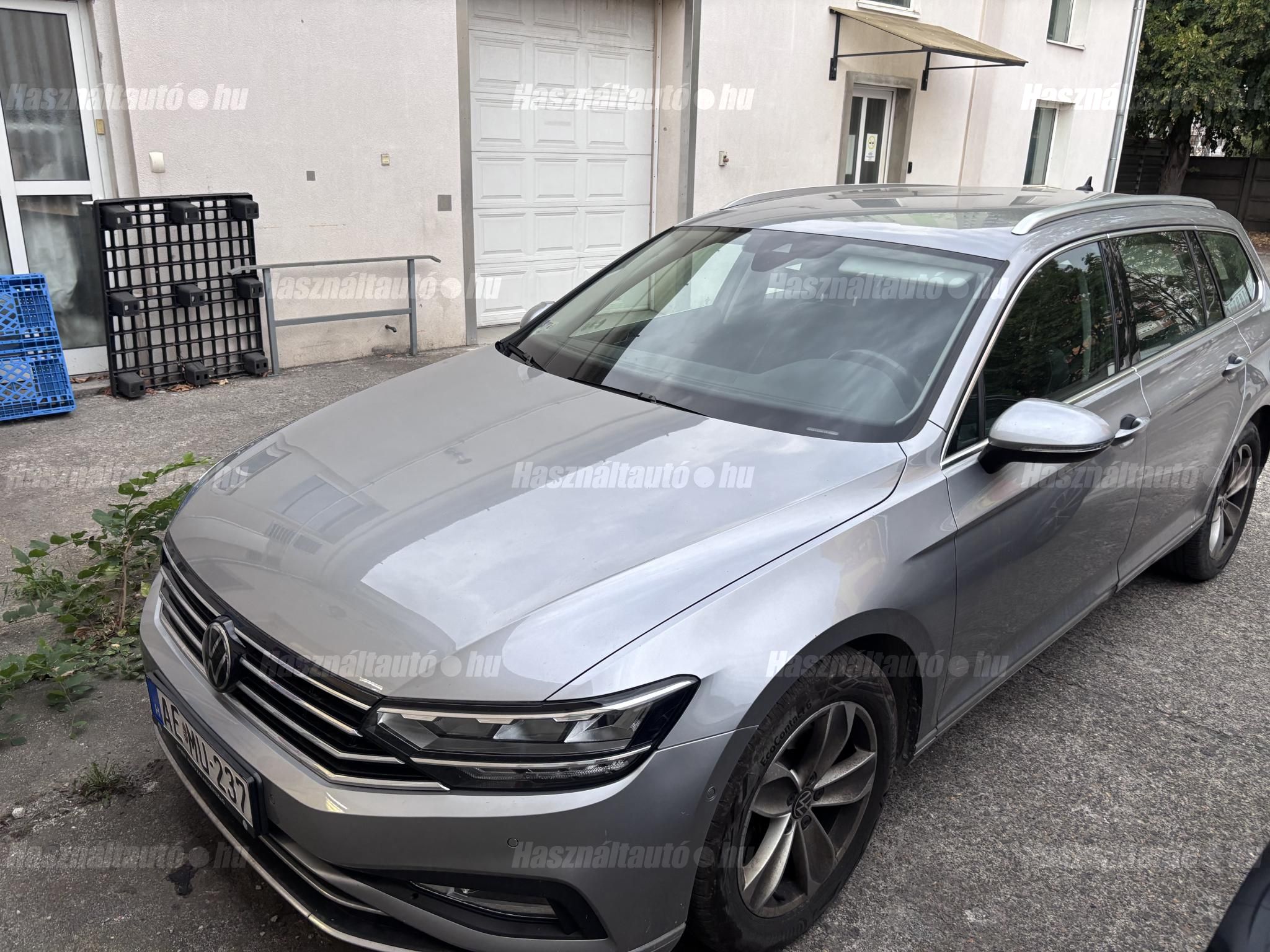 VOLKSWAGEN PASSAT 2024/5 - 1