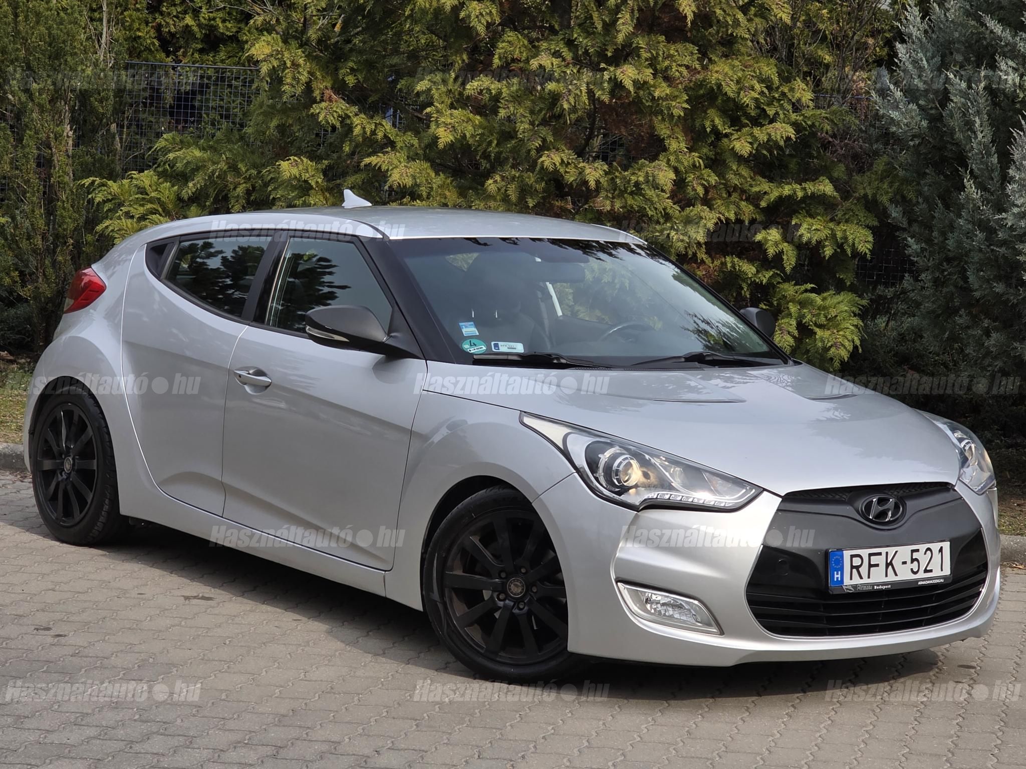 HYUNDAI VELOSTER 2011/12 - 1