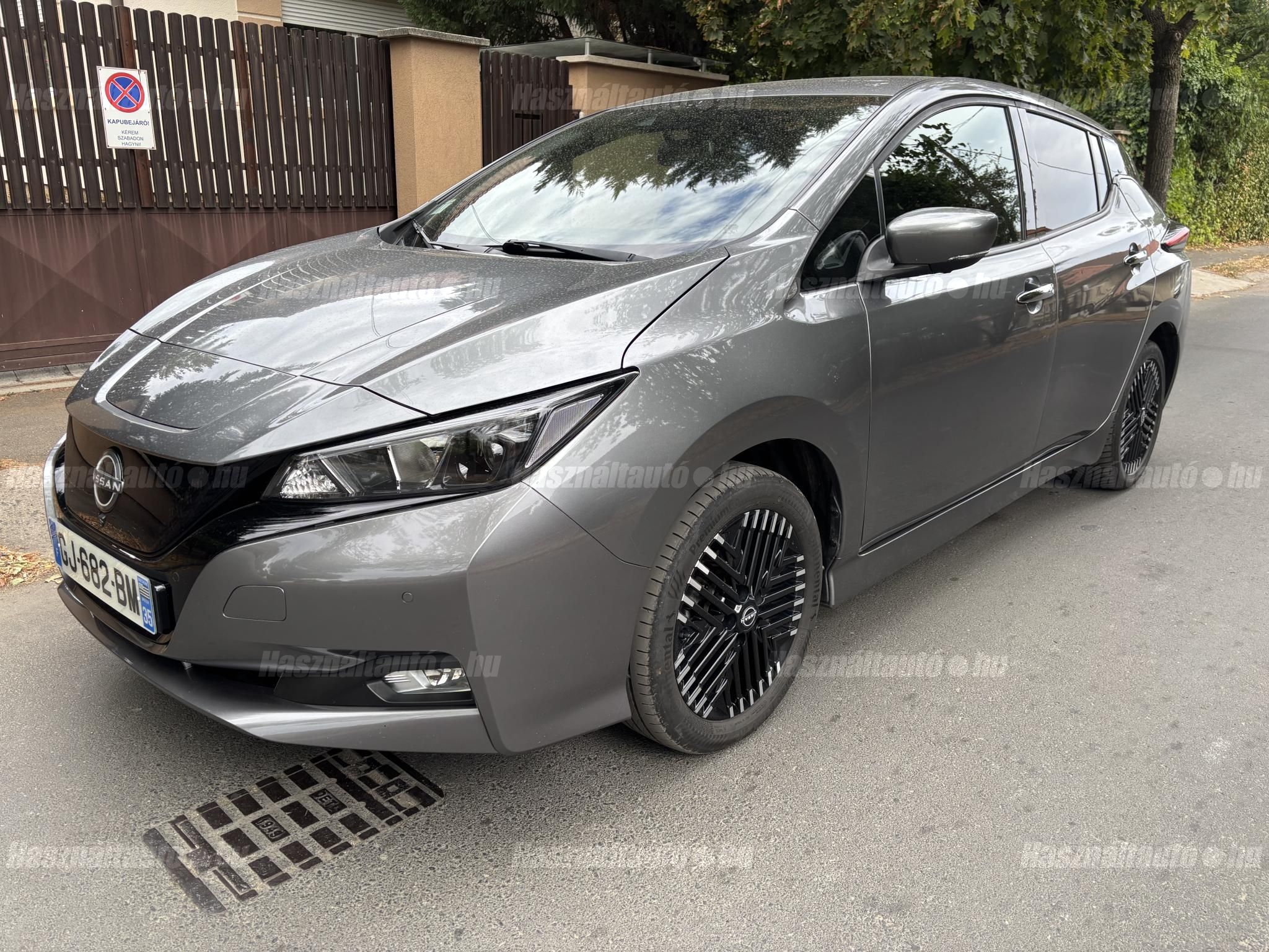 NISSAN LEAF 2022/8 - 1