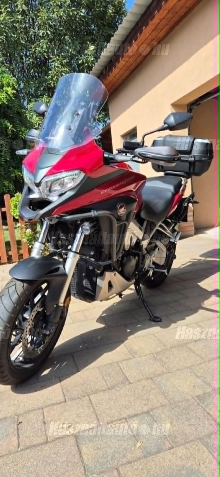 HONDA VFR 800 X 2019/8 - 1