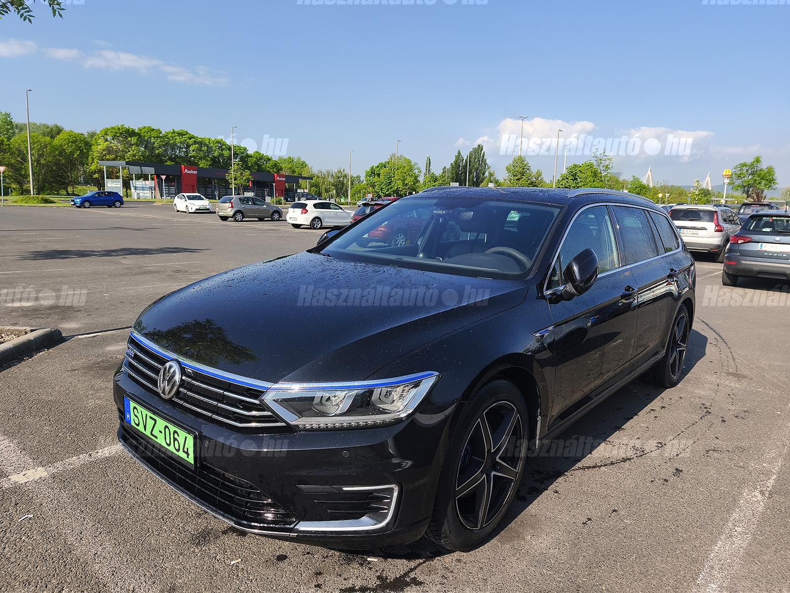 VOLKSWAGEN PASSAT VIII 2015 - 1