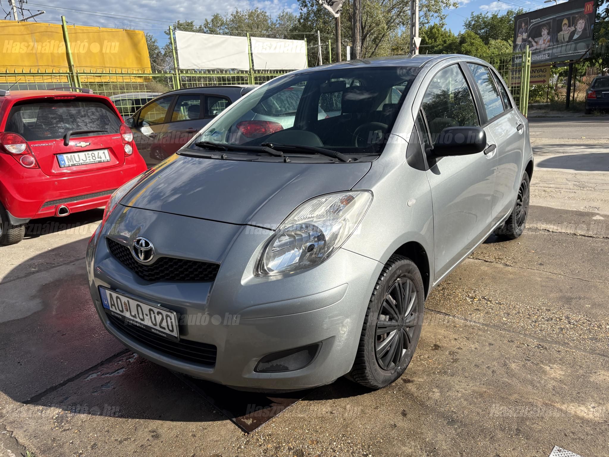 TOYOTA YARIS 2009/3 - 1