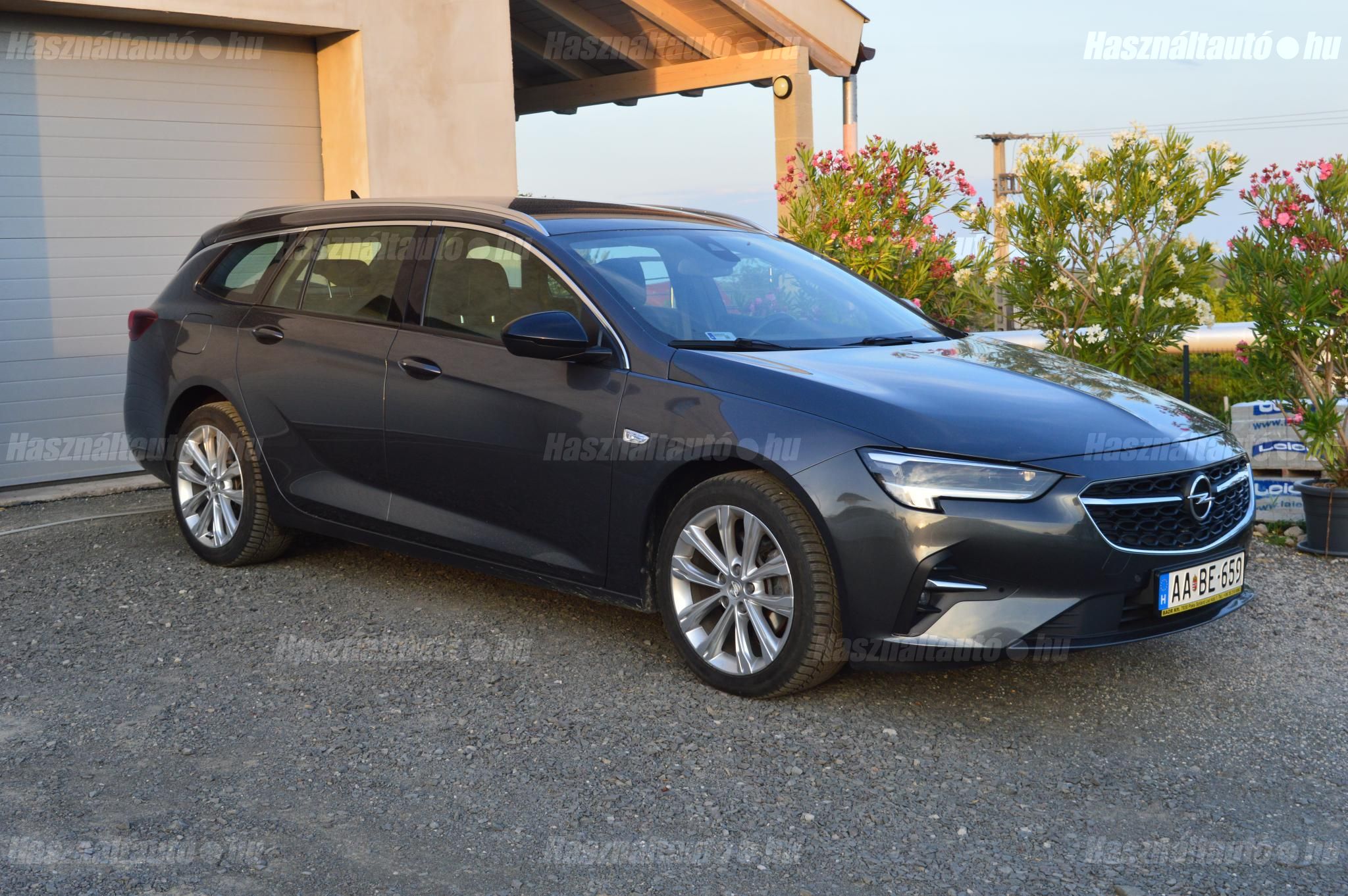 OPEL INSIGNIA 2022/8 - 1