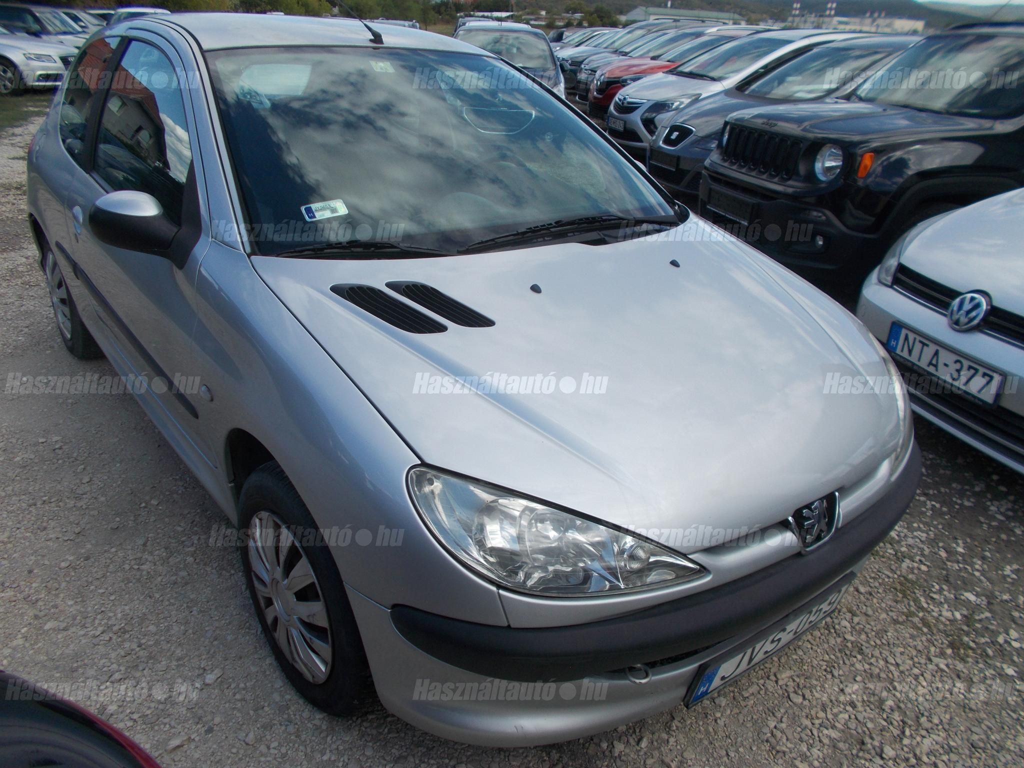 PEUGEOT 206 2004/6 - 1