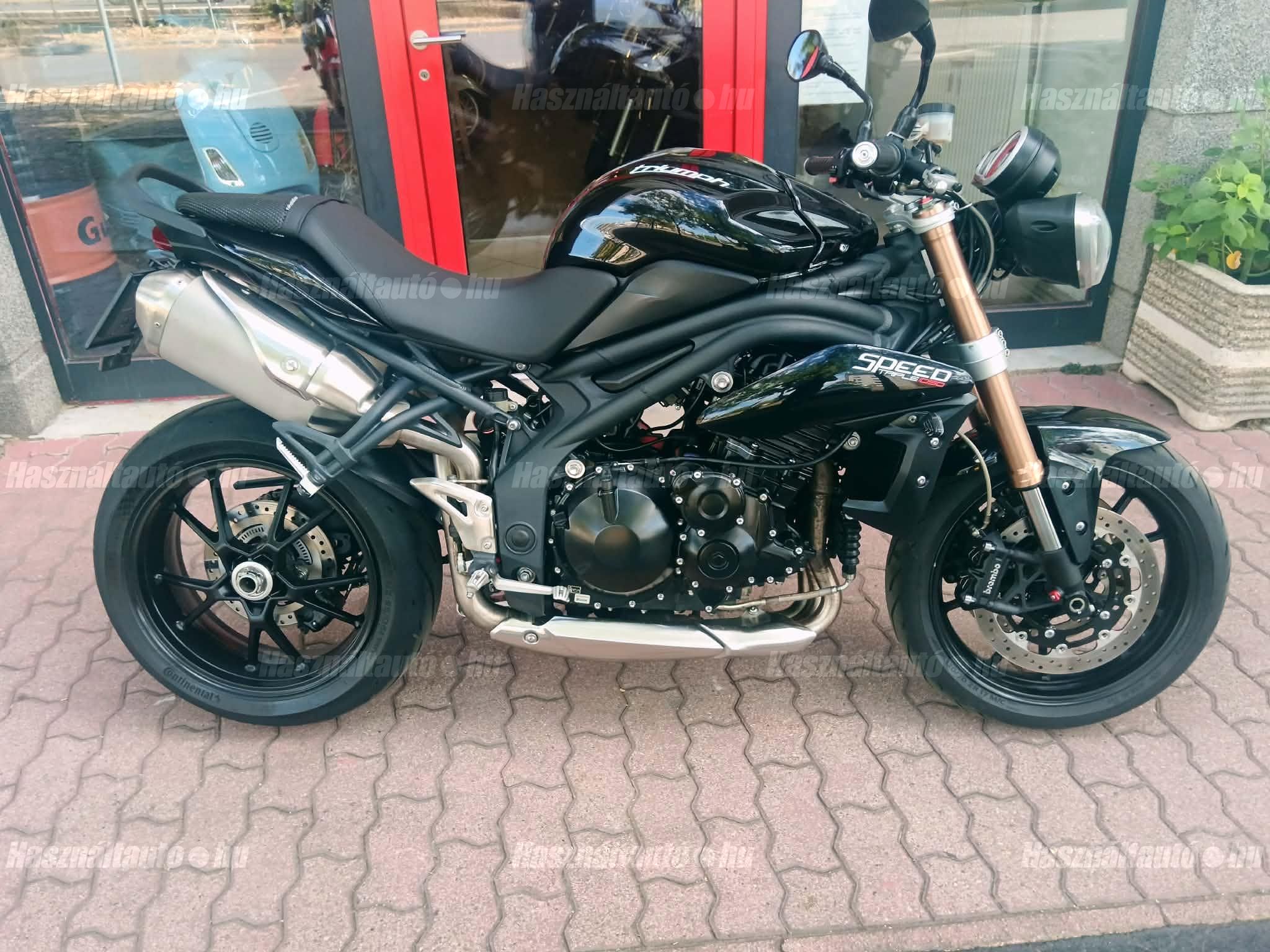 TRIUMPH SPEED TRIPLE 1050 2012/4 - 1