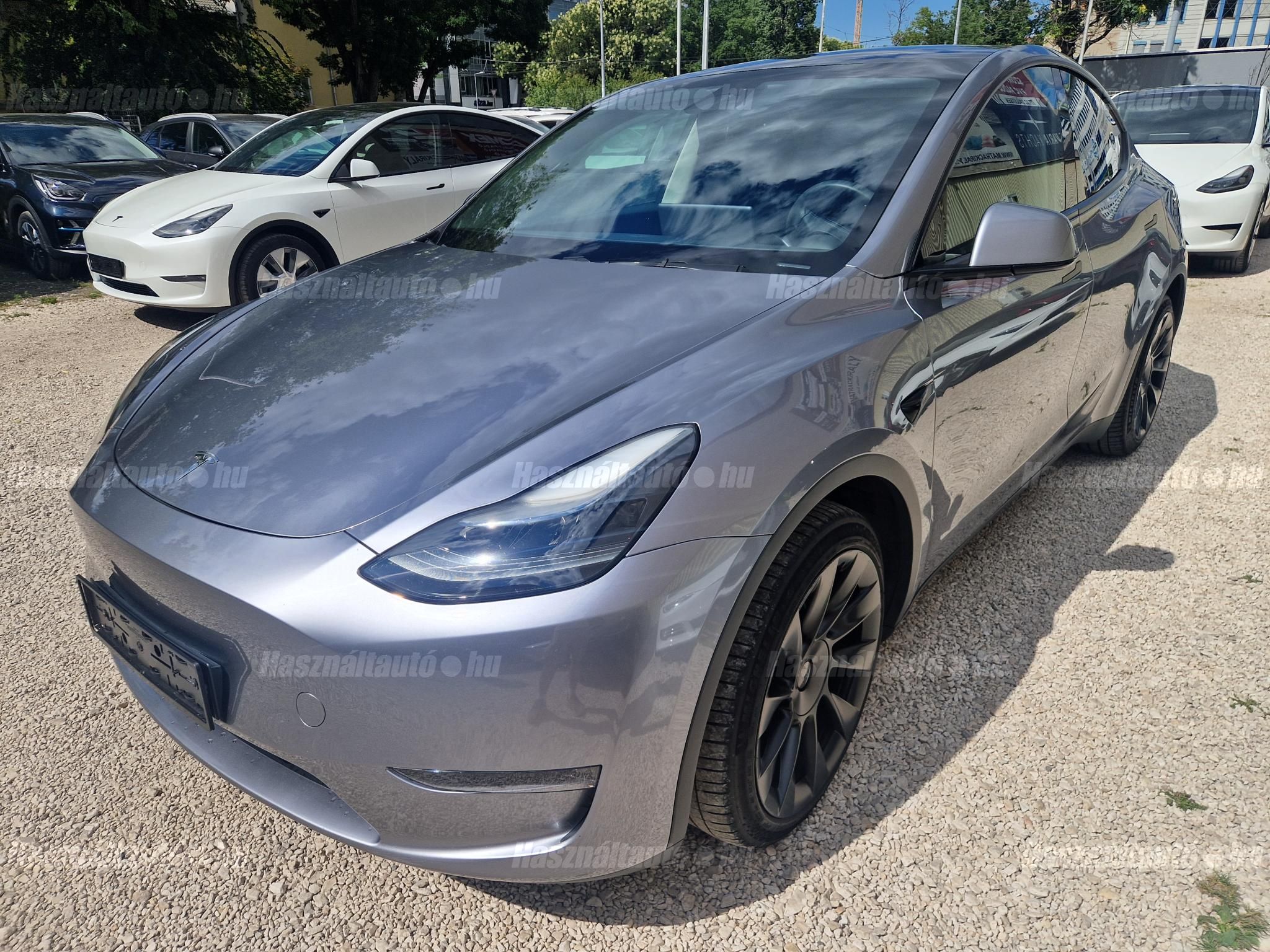 TESLA MODEL Y 2023/6 - 1