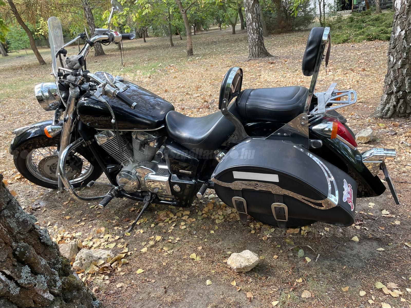 HONDA SHADOW 750 2004/7 - 1