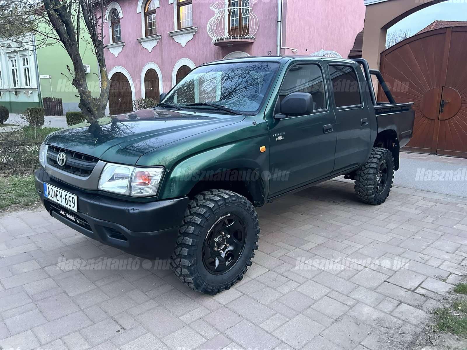 TOYOTA HILUX 2002/9 - 1