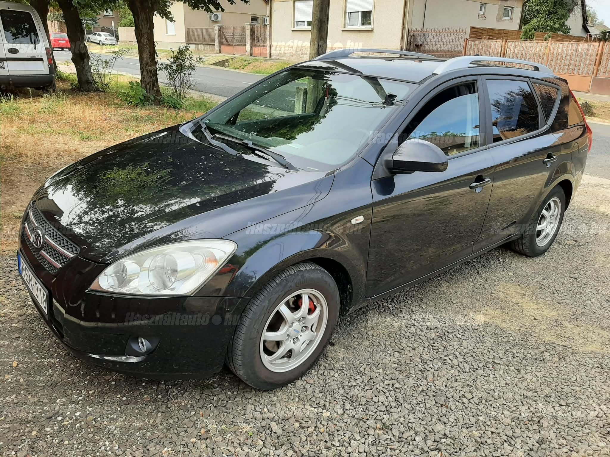 KIA CEE'D 2009 - 1