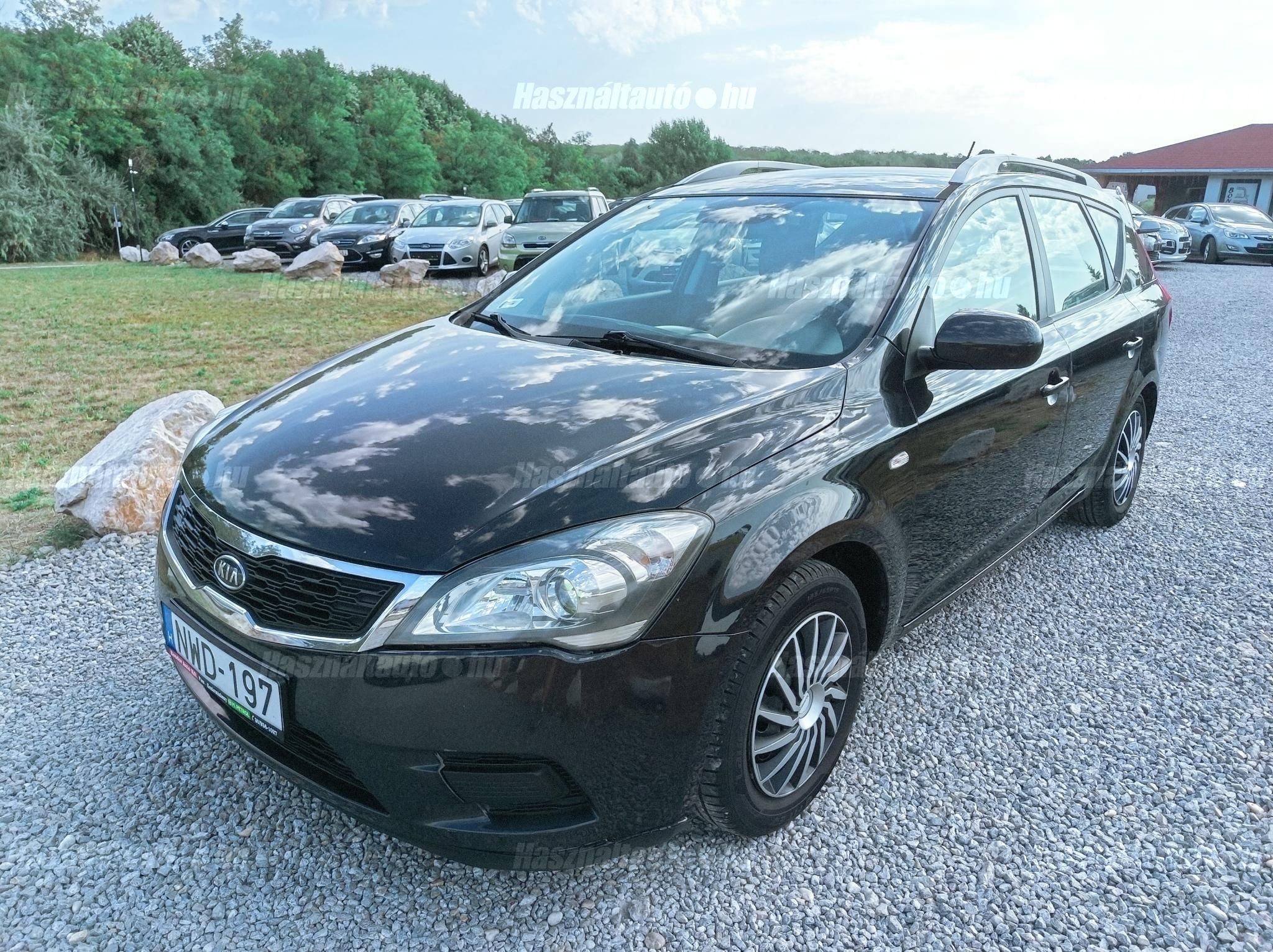 KIA CEE'D 2009/12 - 1