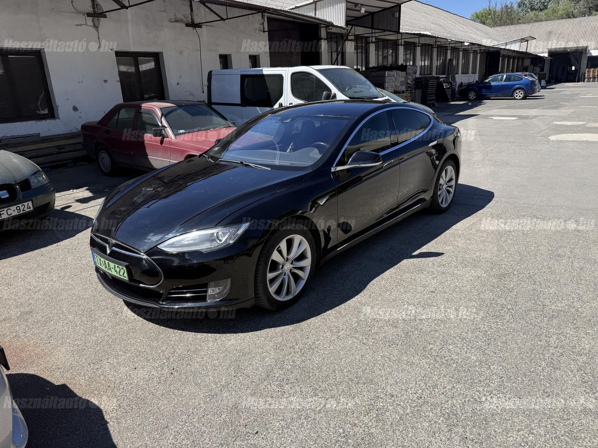 TESLA MODEL S 2015/12 - 1