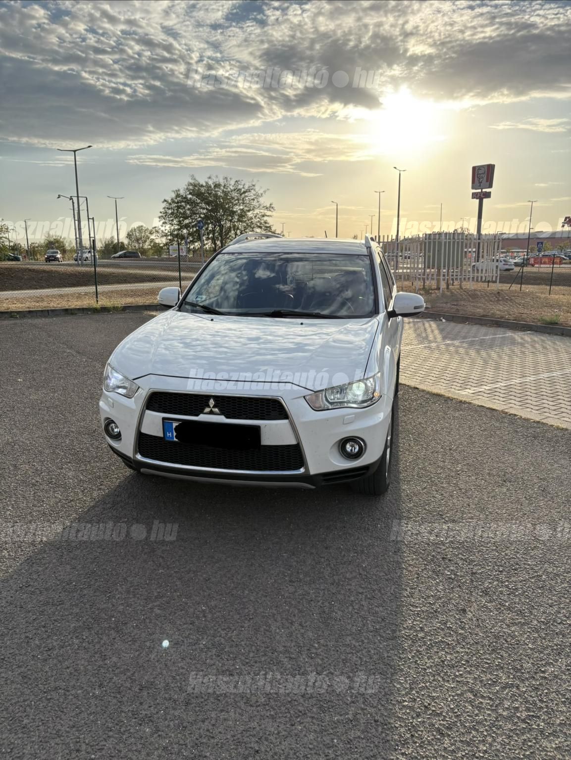 MITSUBISHI OUTLANDER 2010/8 - 1