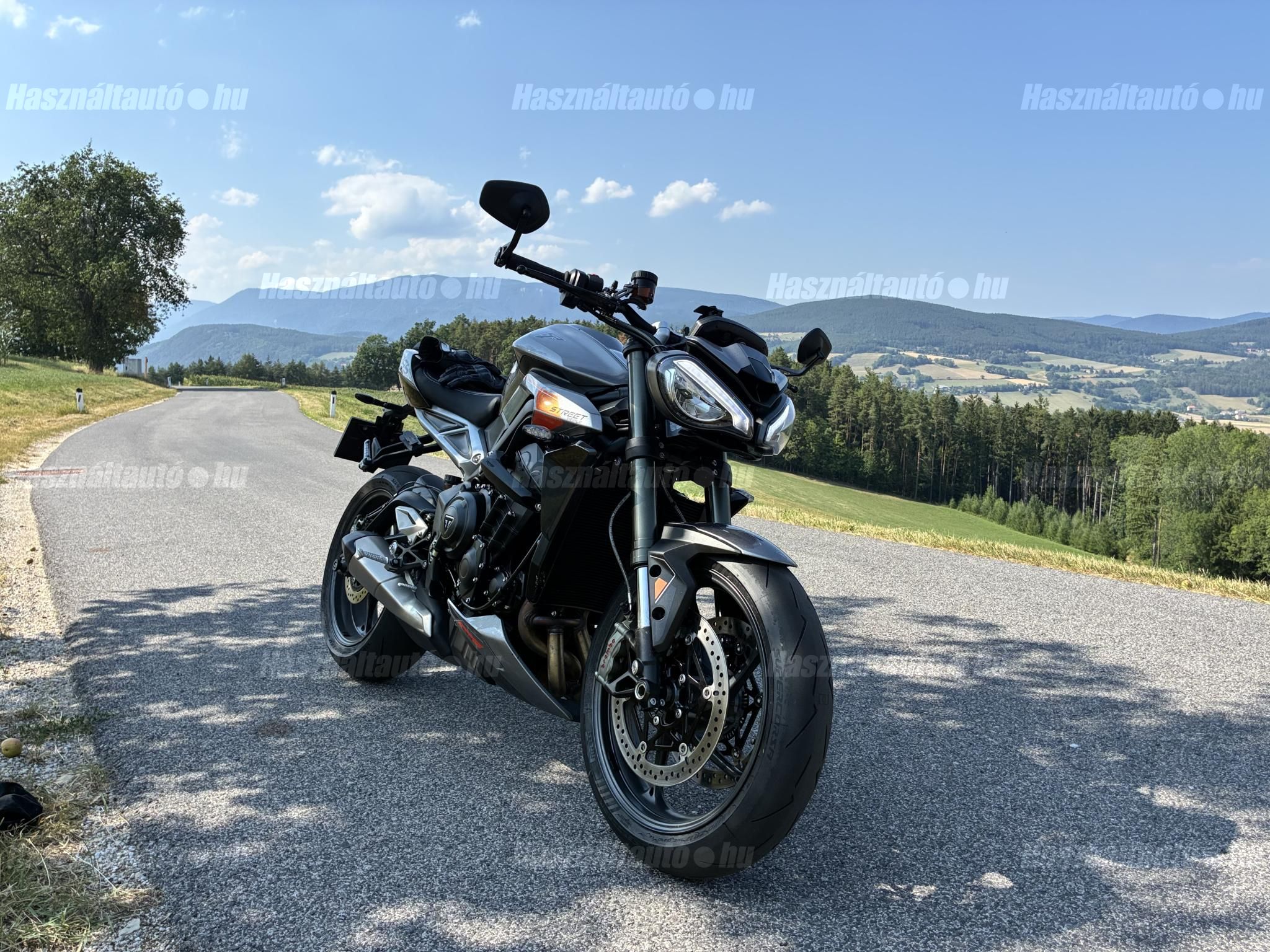 TRIUMPH STREET TRIPLE 2025/3 - 1