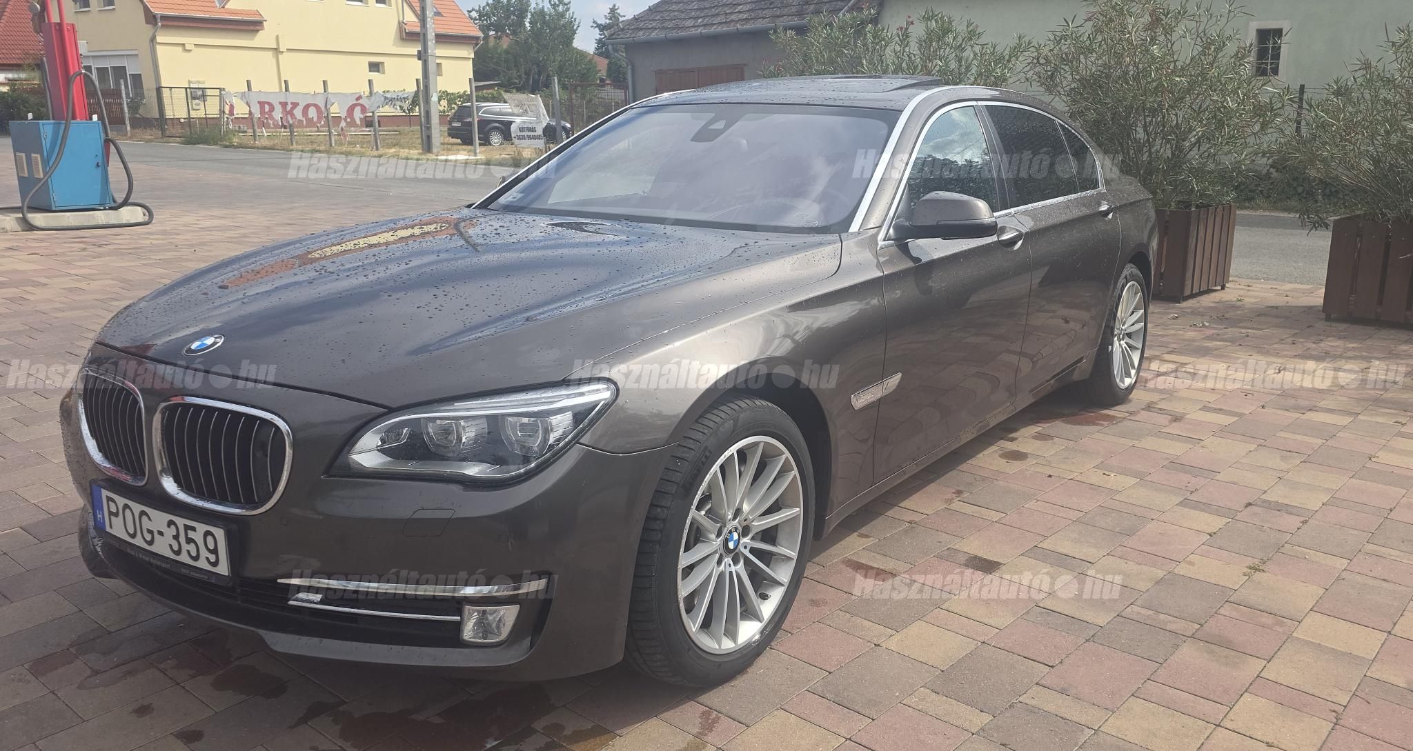 BMW 750 2015/6 - 1