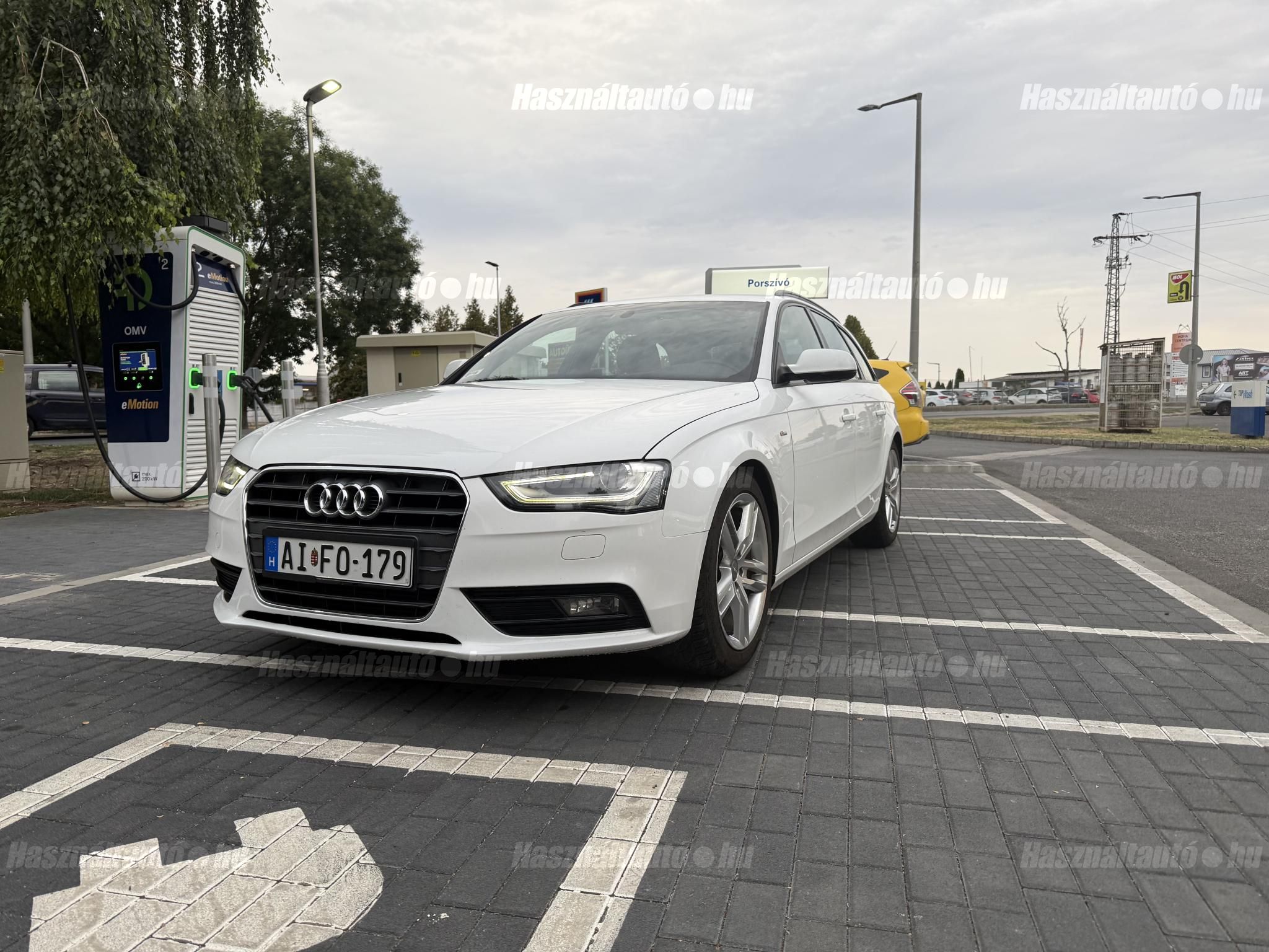 AUDI A4 2012/9 - 1