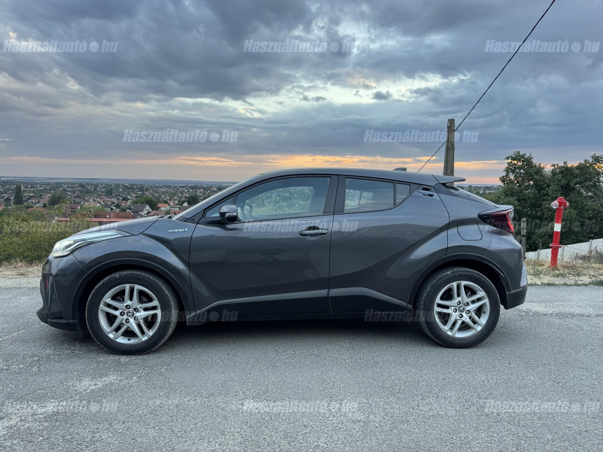 TOYOTA C-HR 2020/6 - 1