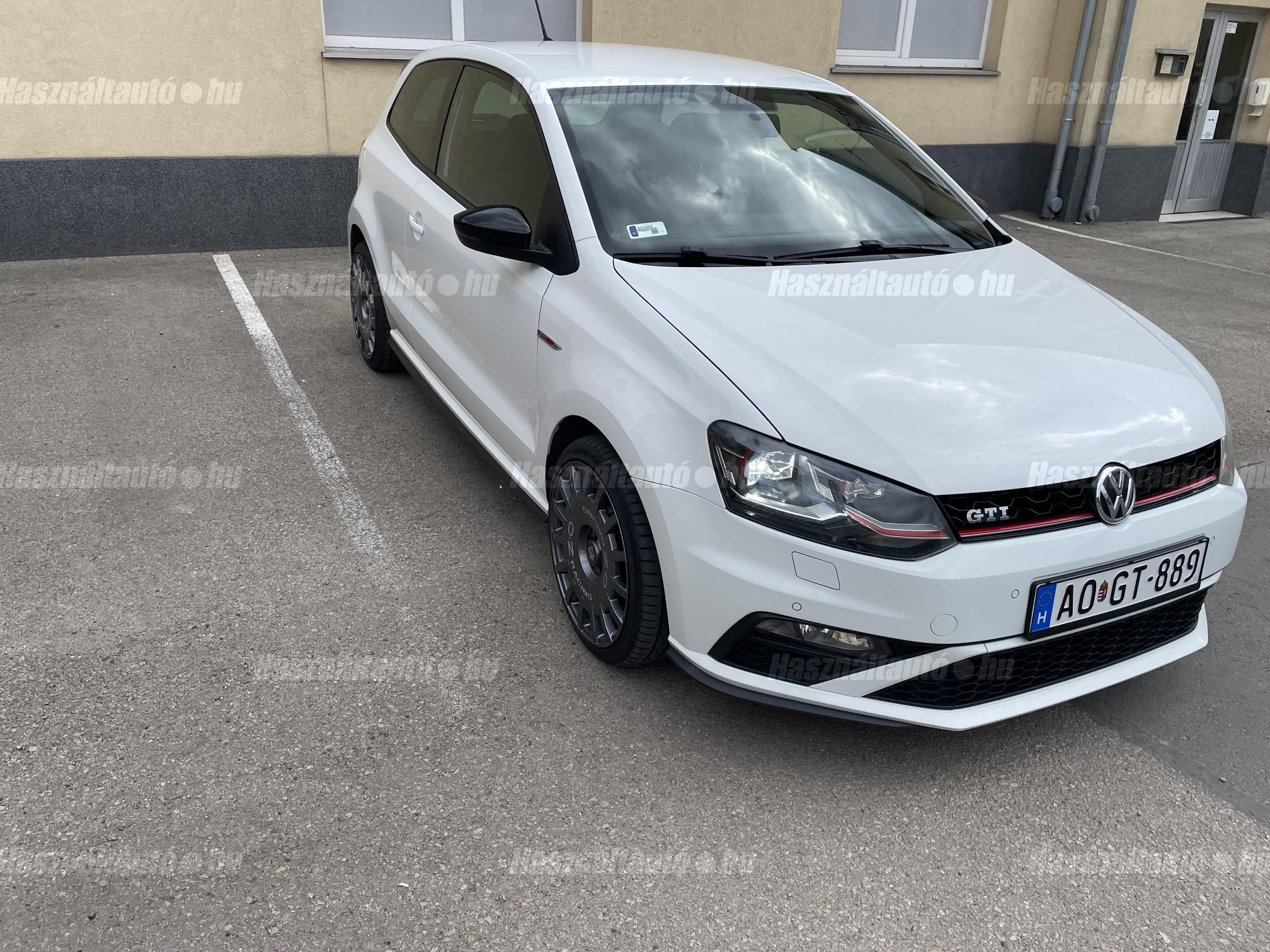 VOLKSWAGEN POLO V 2015/6 - 1