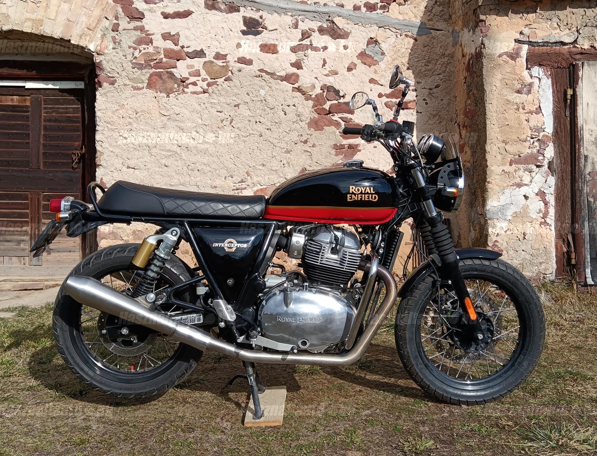ROYAL ENFIELD INTERCEPTOR 2021 - 1