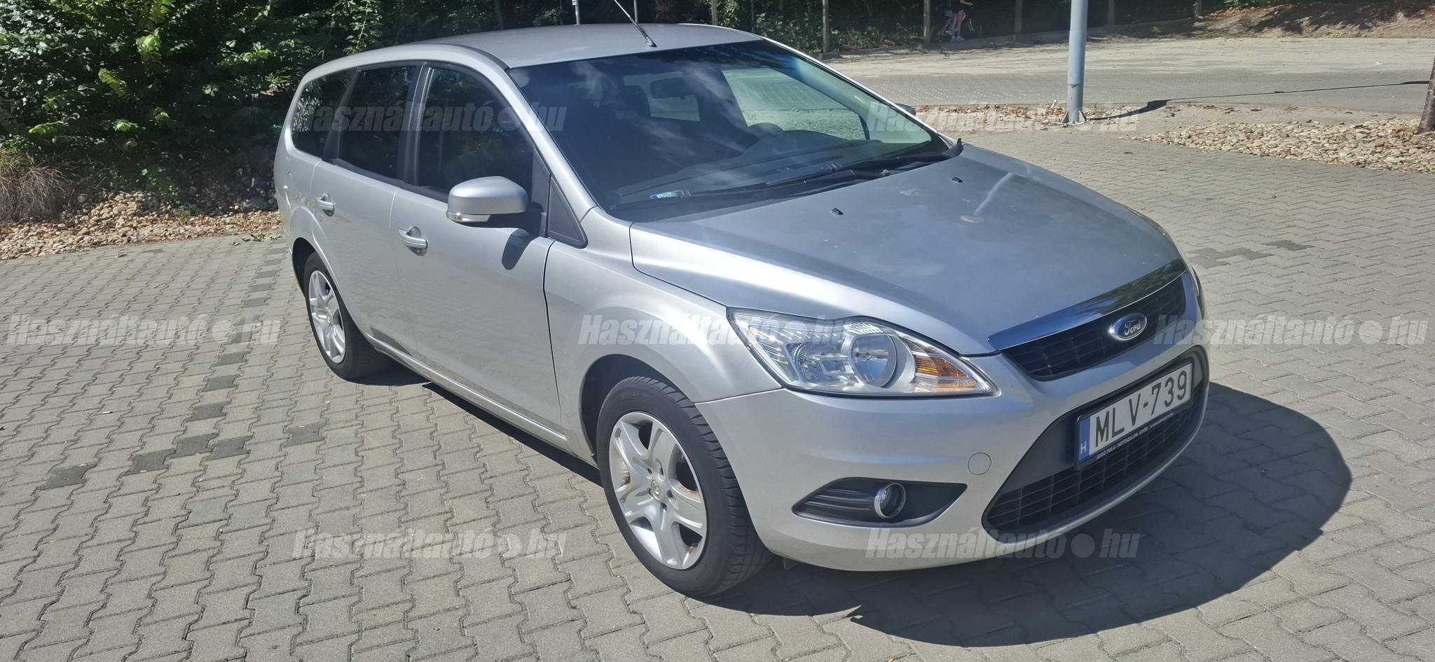 FORD FOCUS 2010 - 1