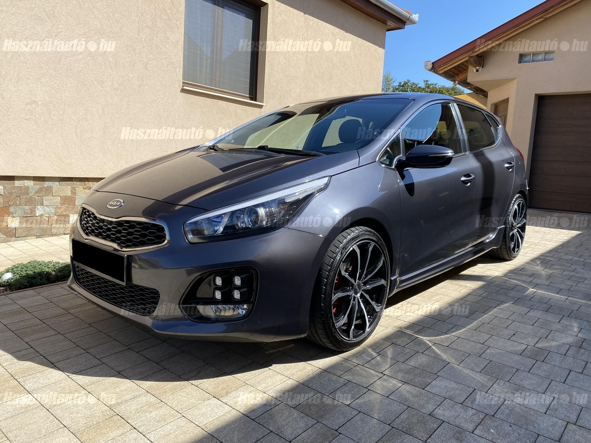 KIA CEE'D 2015/10 - 1
