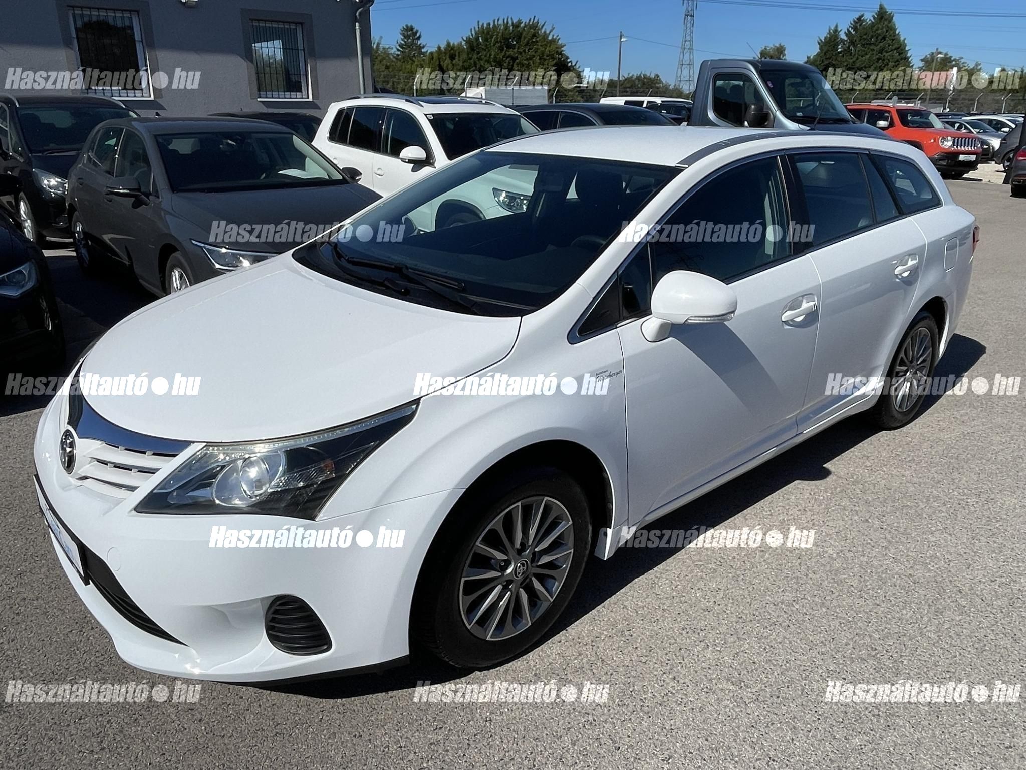 TOYOTA AVENSIS 2012/3 - 1
