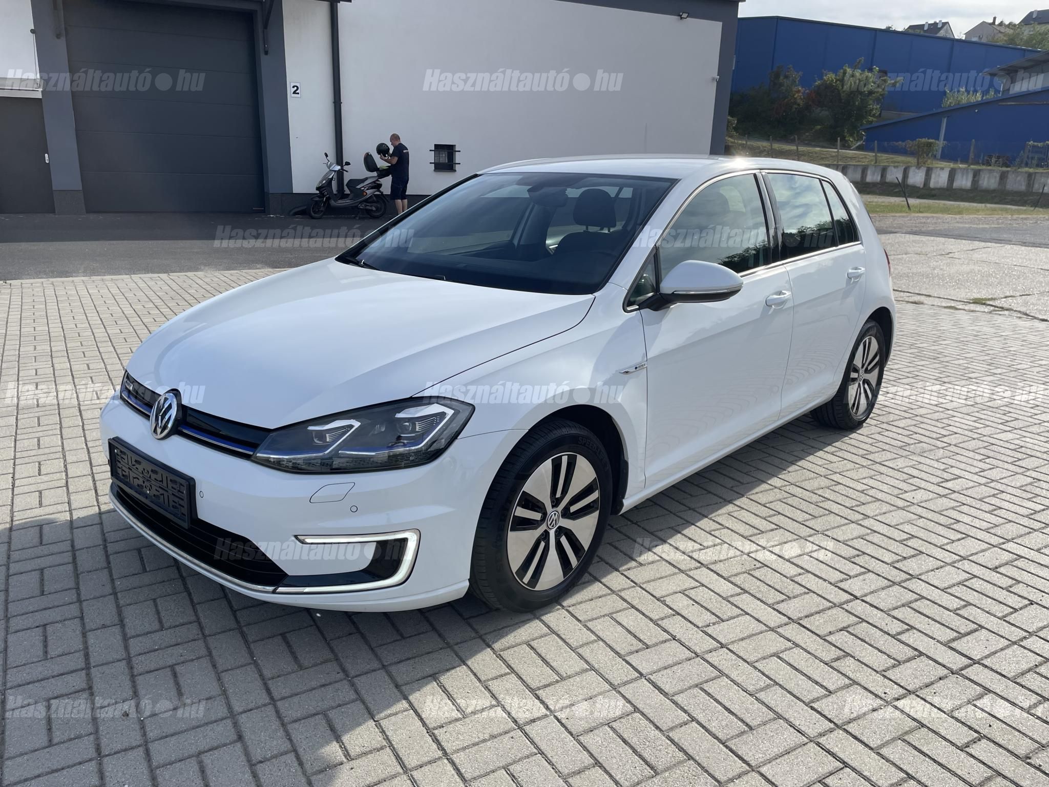 VOLKSWAGEN GOLF 2018/6 - 1