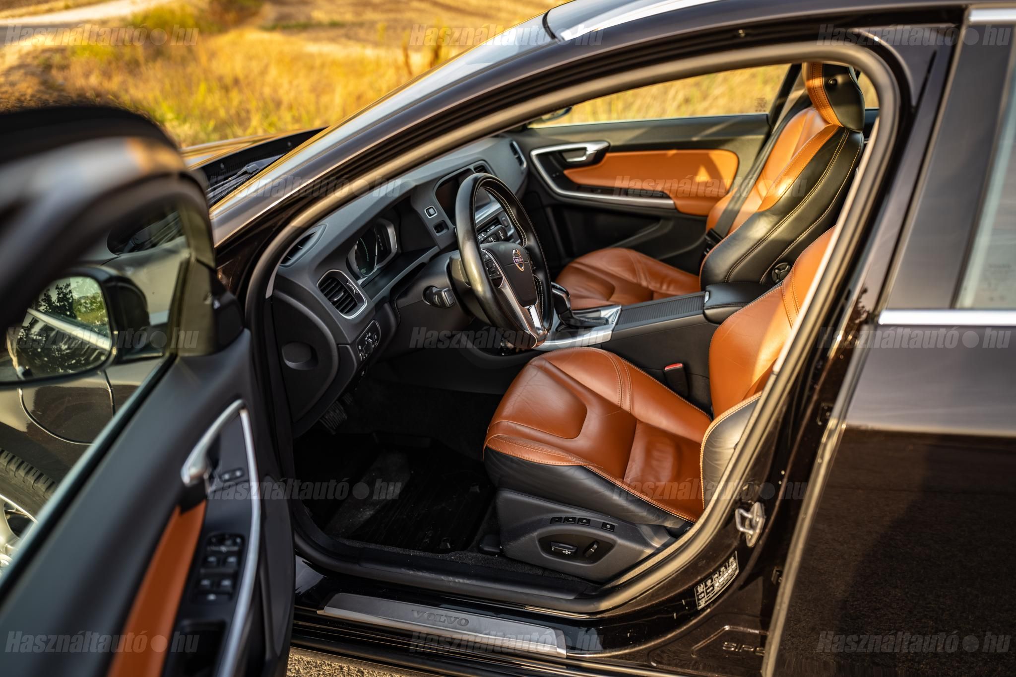 VOLVO V60 2013/12 - 1
