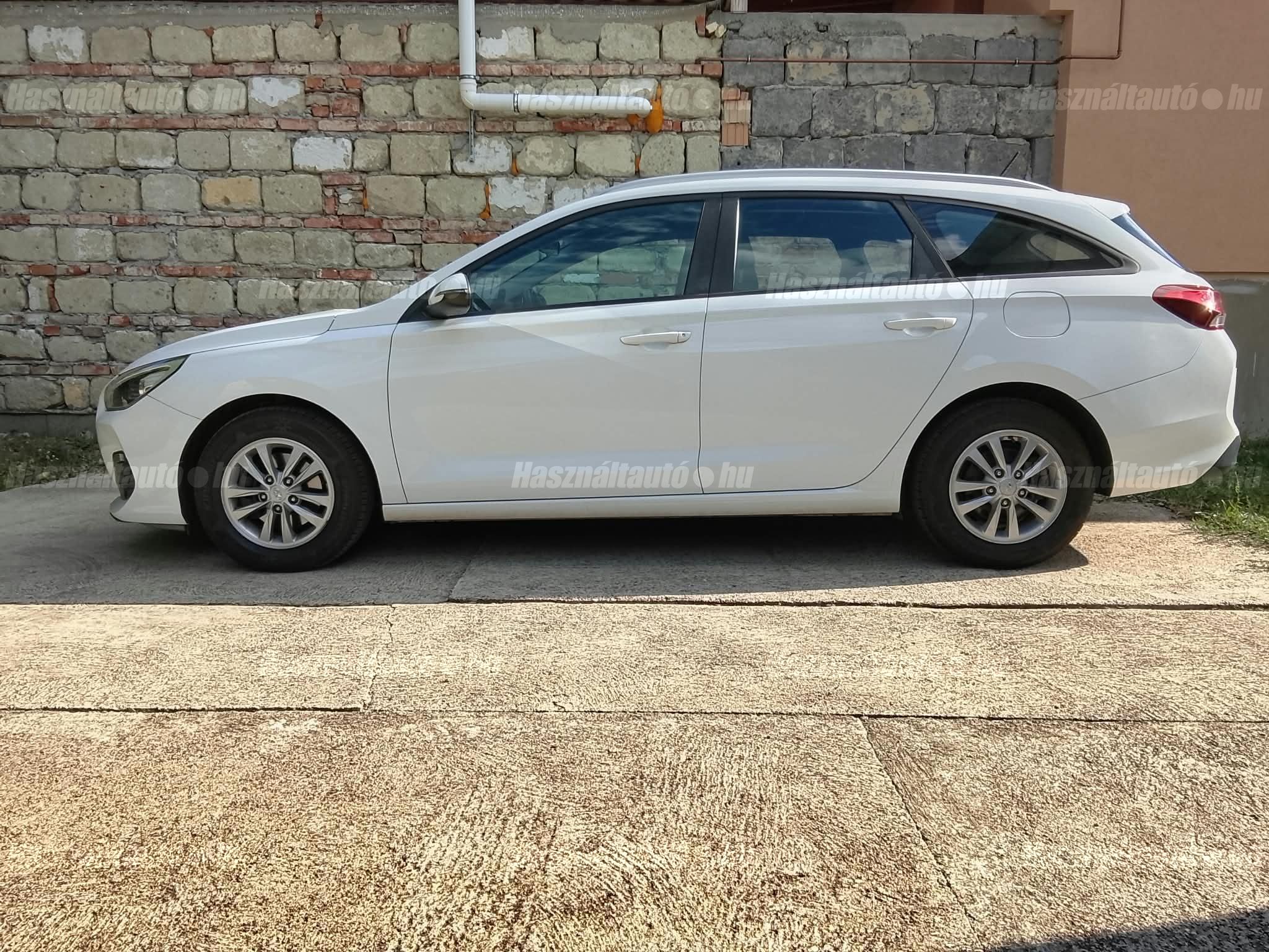 HYUNDAI I30 2019/11 - 1