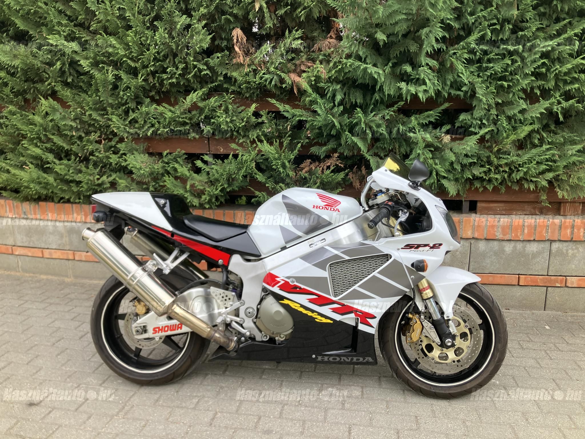 HONDA VTR 1000 SP-2 2004/3 - 1