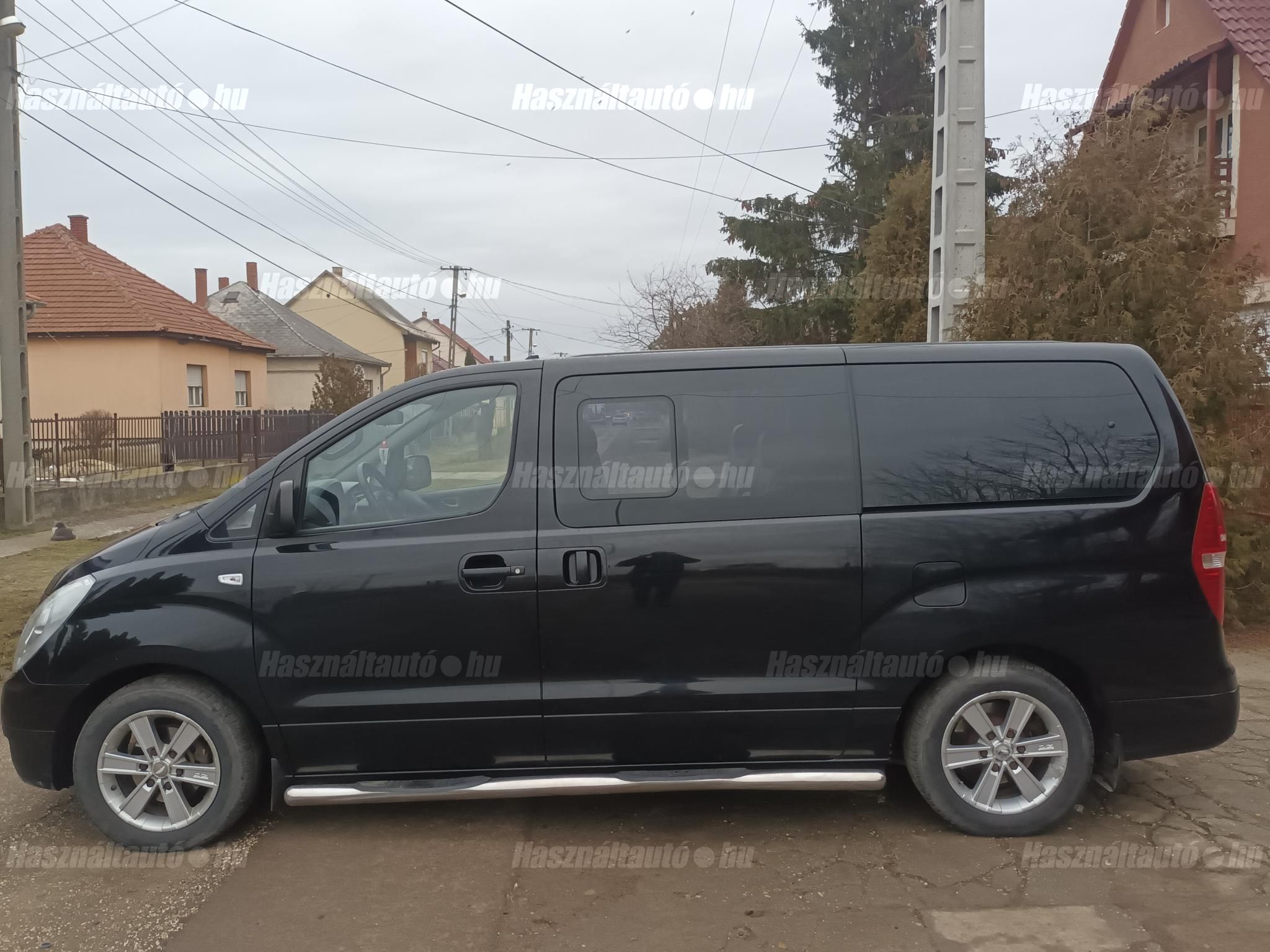 HYUNDAI H-1 2009/12 - 1