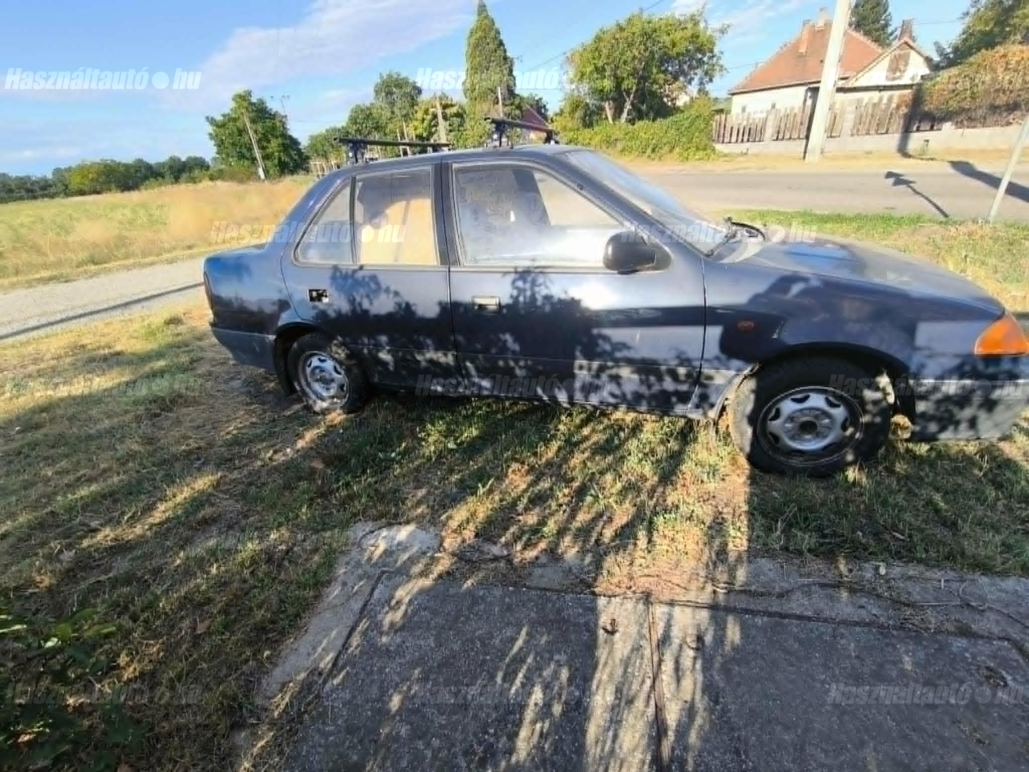 SUZUKI SWIFT 1998/12 - 1