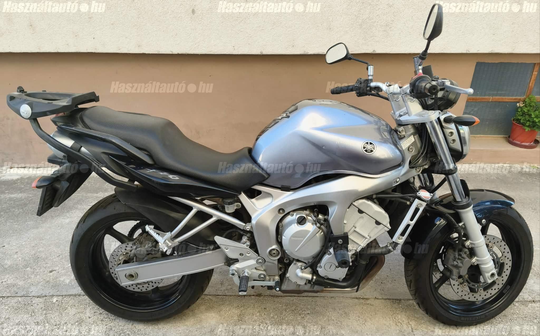YAMAHA FZ6-N 2008/9 - 1
