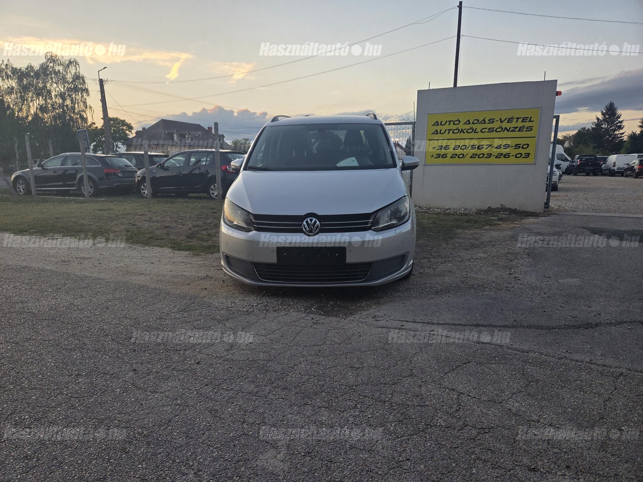 VOLKSWAGEN TOURAN 2010/9 - 1